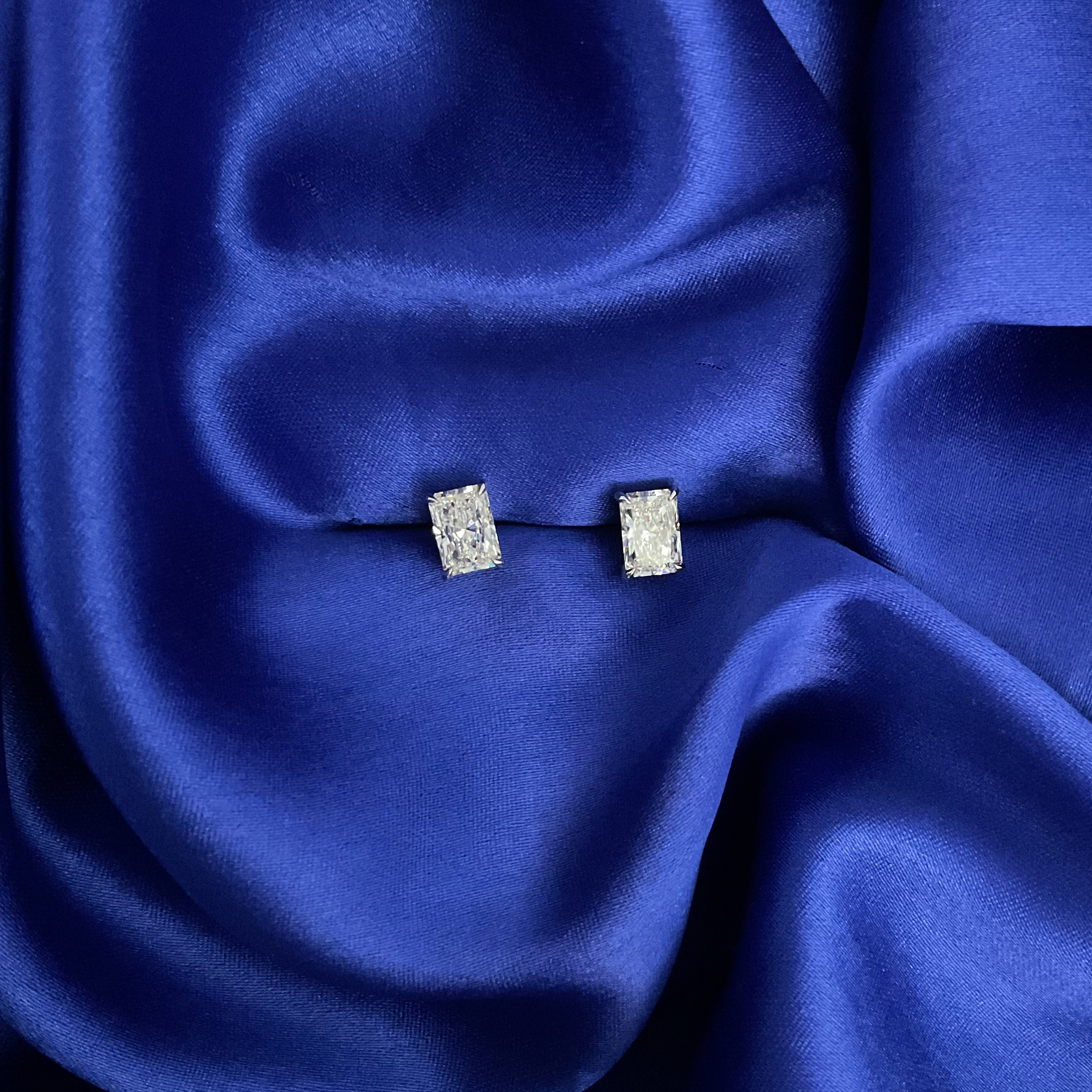 1 Ct Brilliant Solitaire Studs