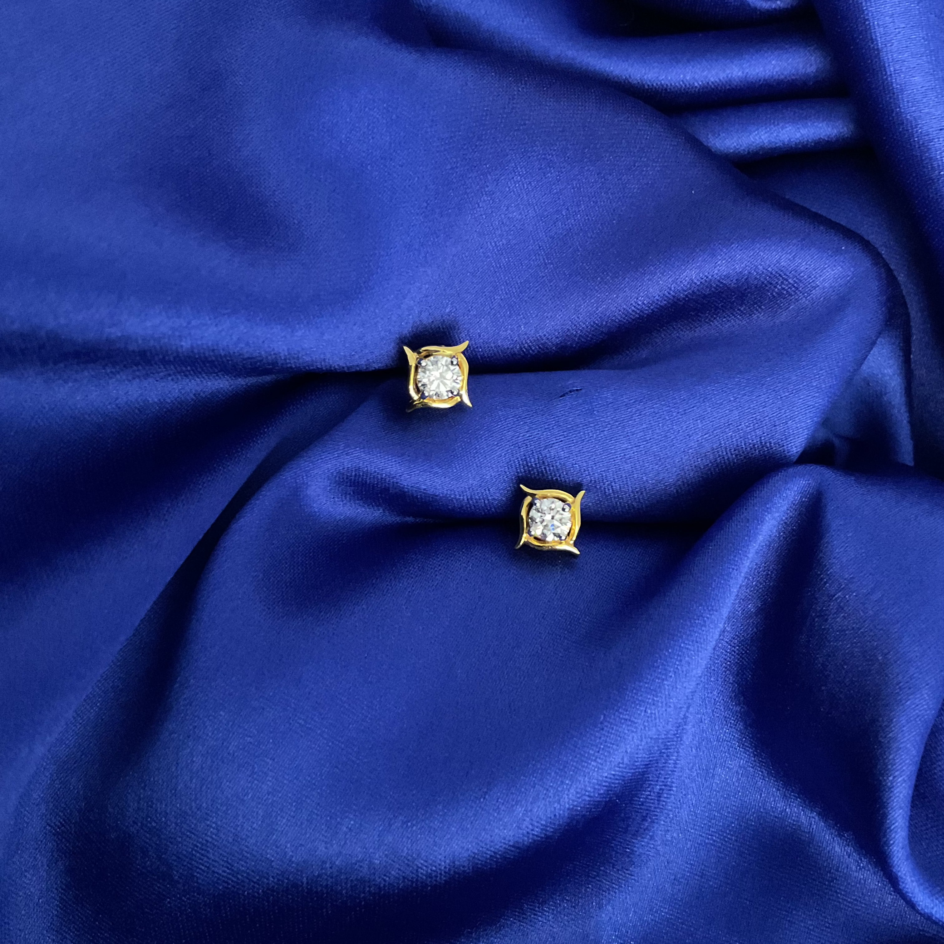 25 Ct Solitaire Studs