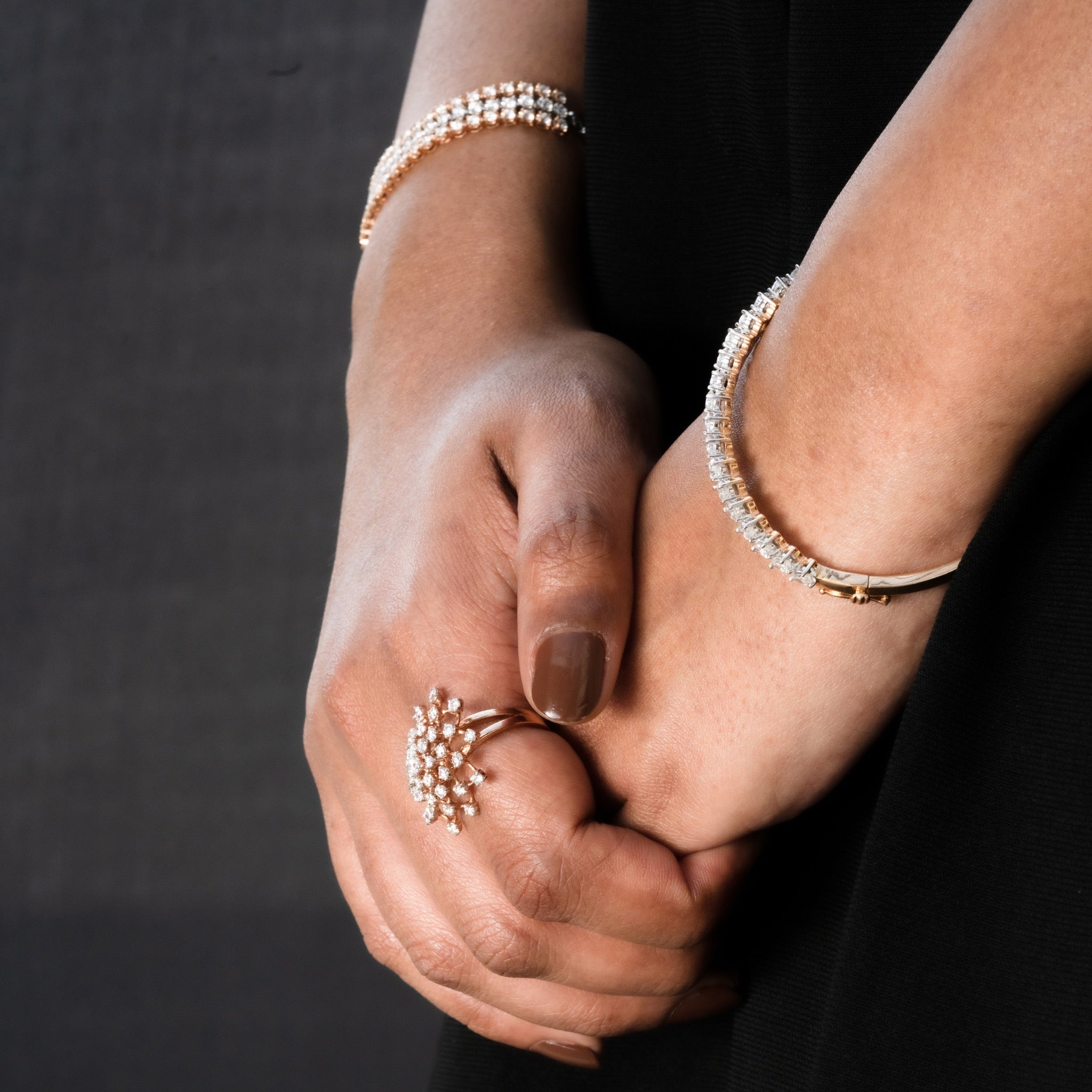 Pear cut Solitaire Bracelet: Size 2-3
