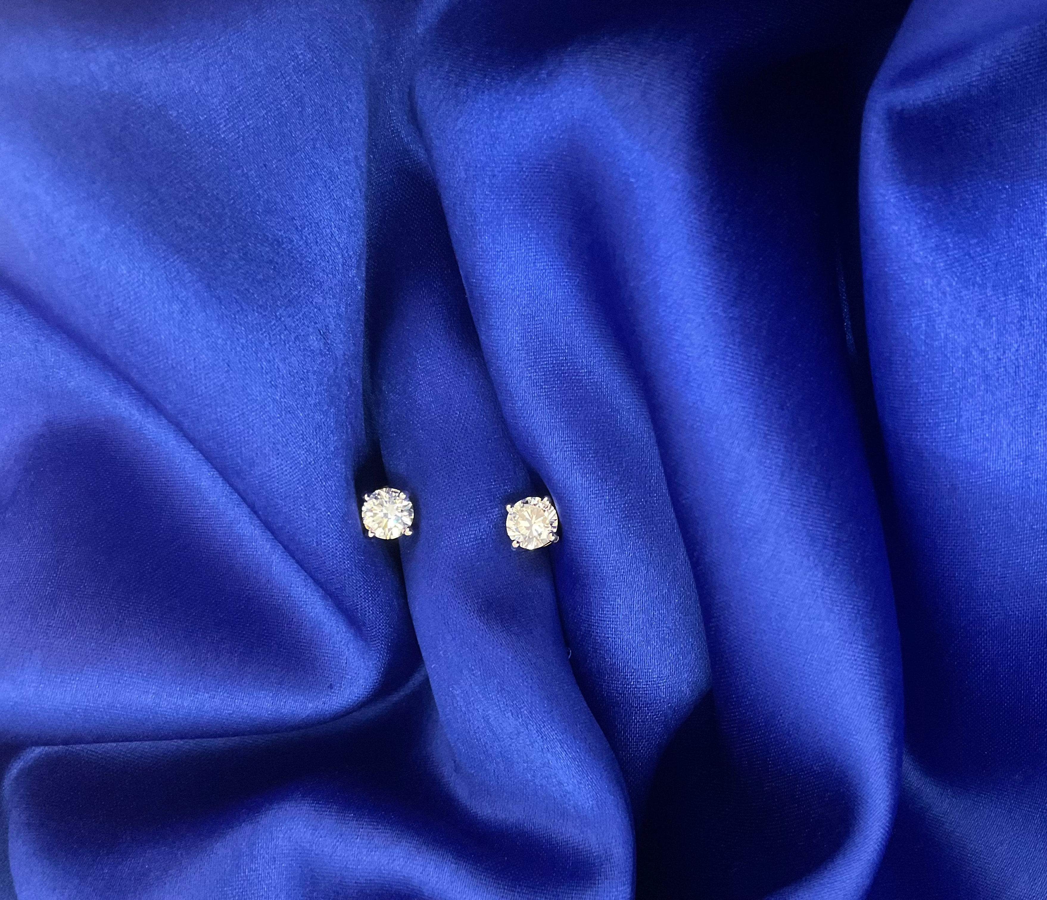 37.5 Cents Solitaire Studs