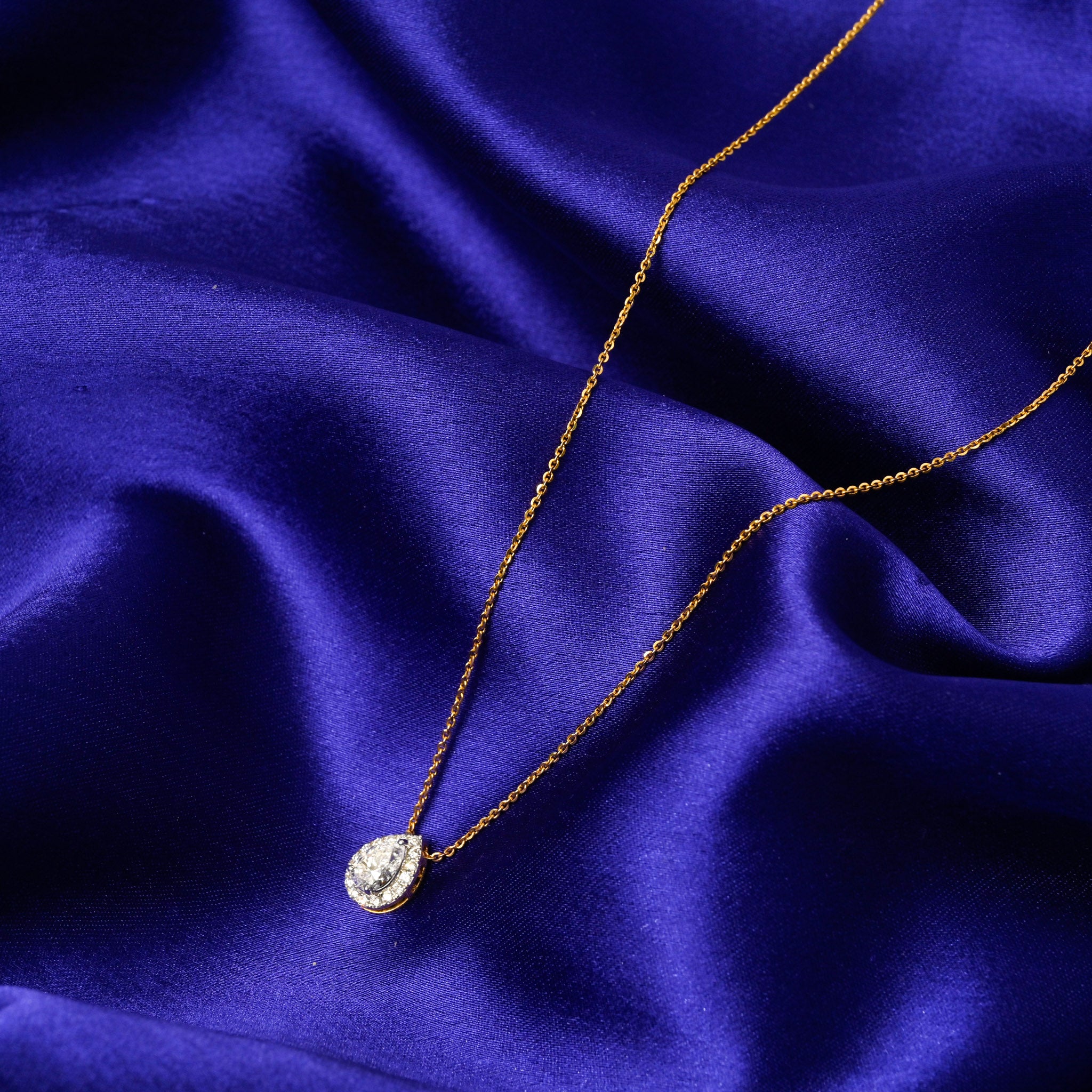 50 Cents Solitaire Drop Pendant Chain