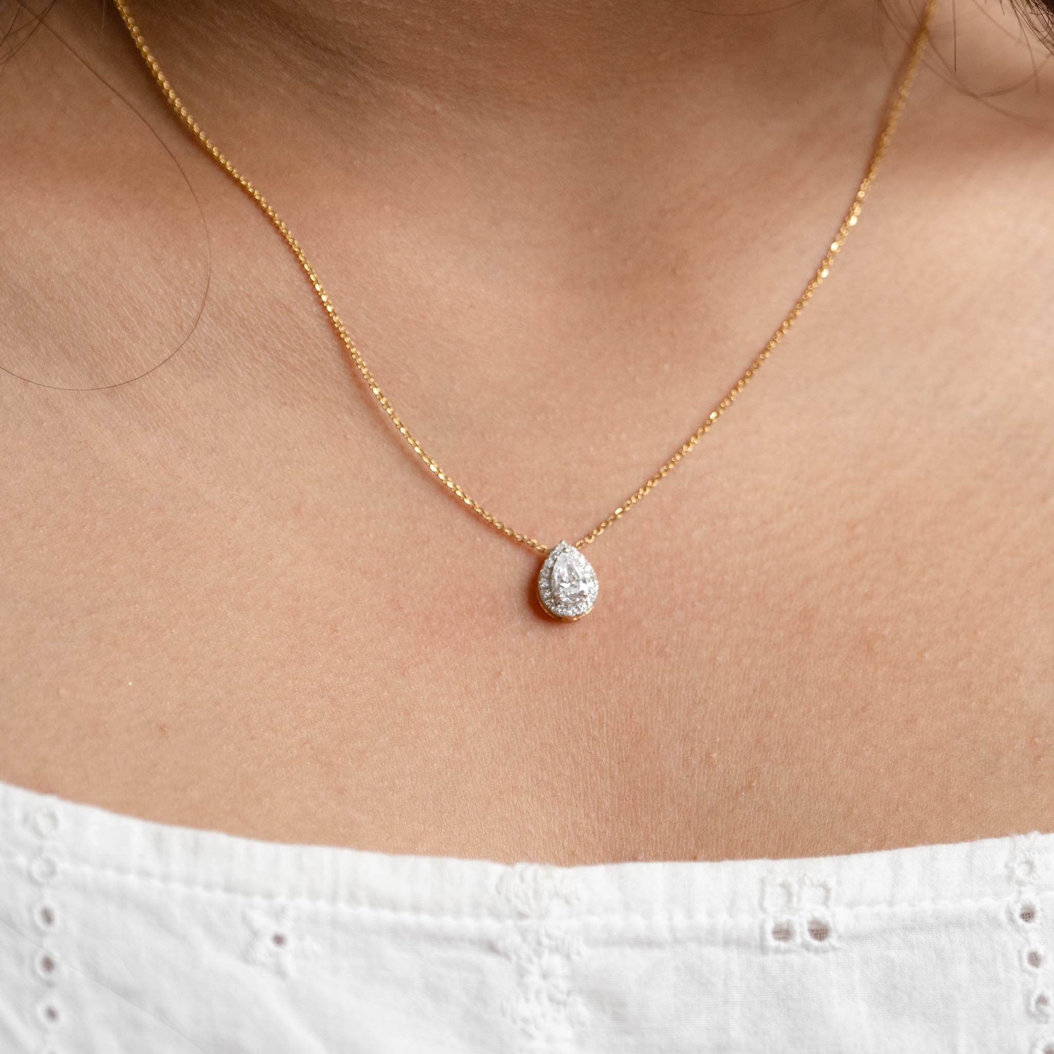 50 Cents Solitaire Drop Pendant Chain