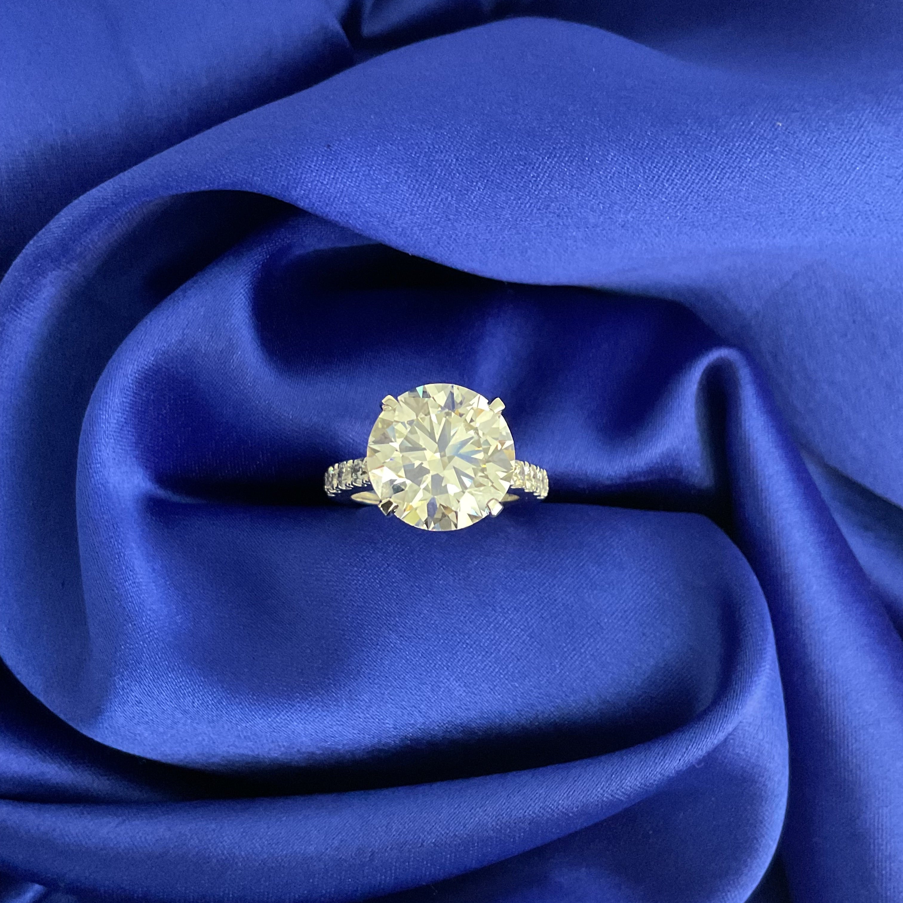 7 Crt Solitaire Ring : Size 10.5