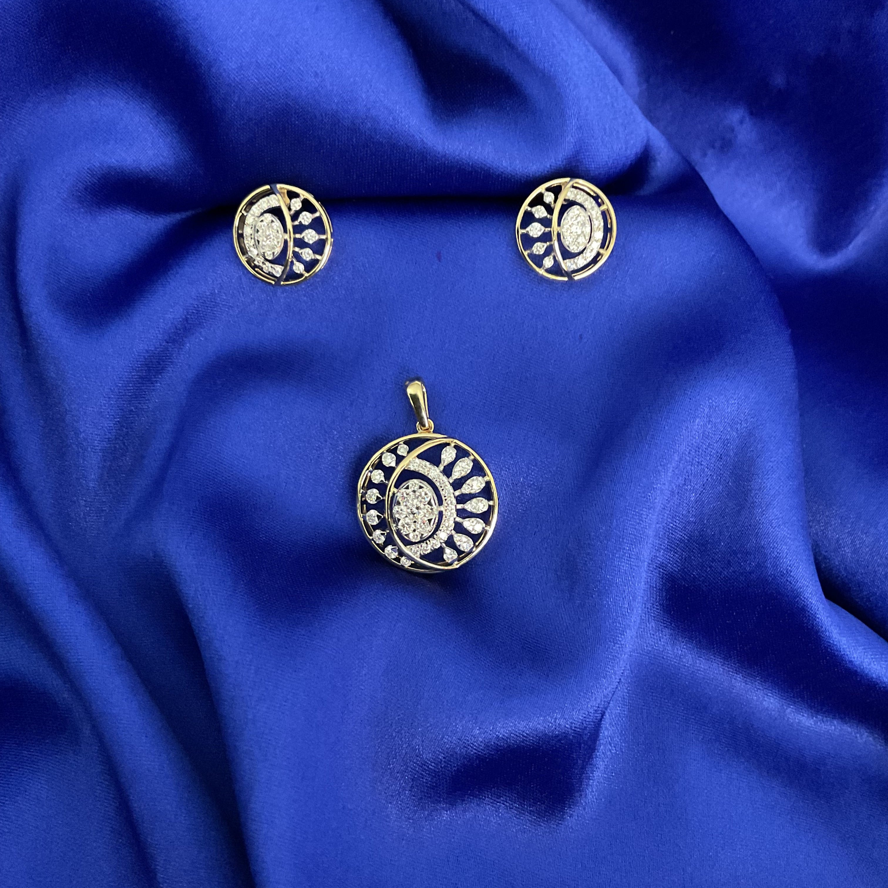 Aurum Vision Pendant