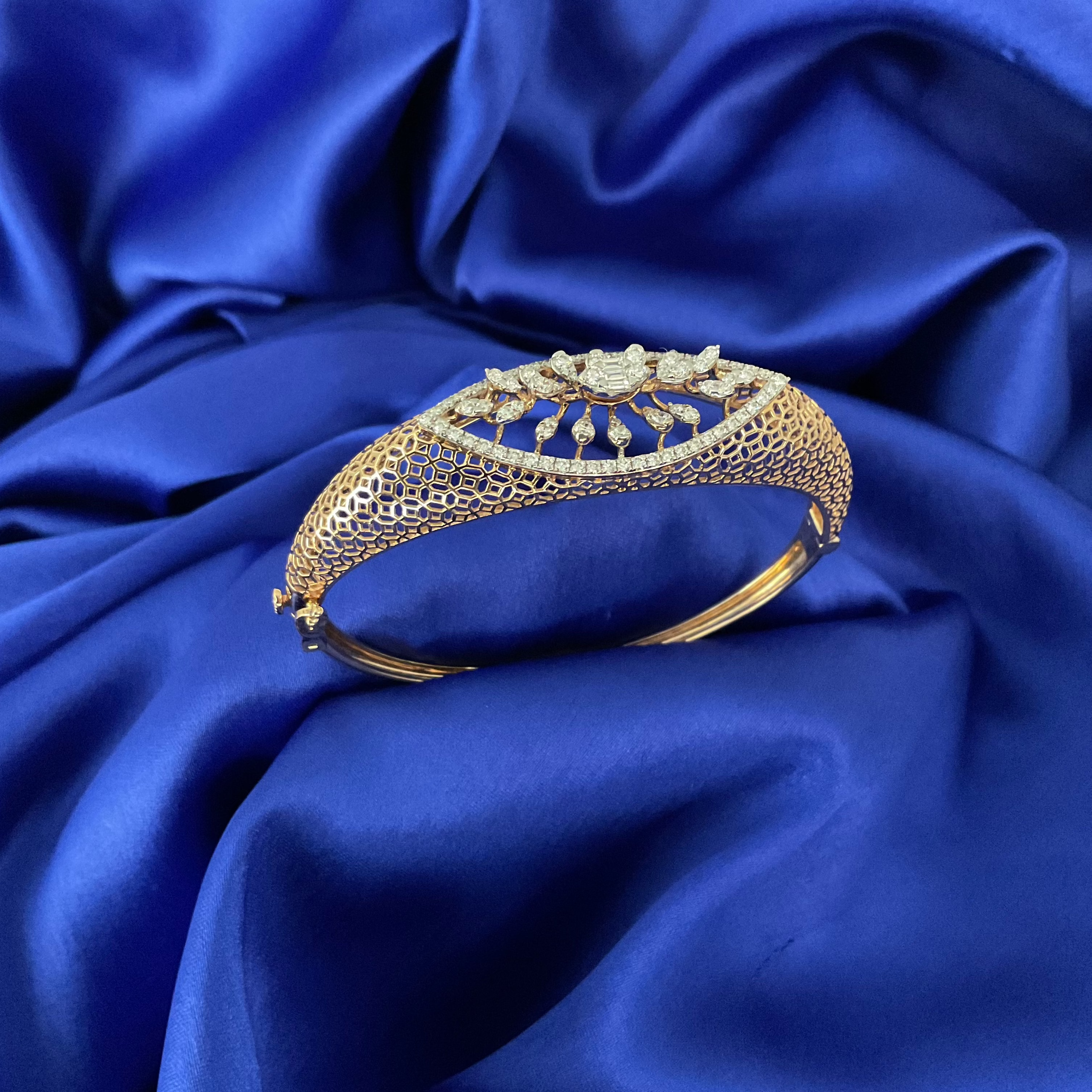 Celestial Gaze Bracelet: Size 2-3