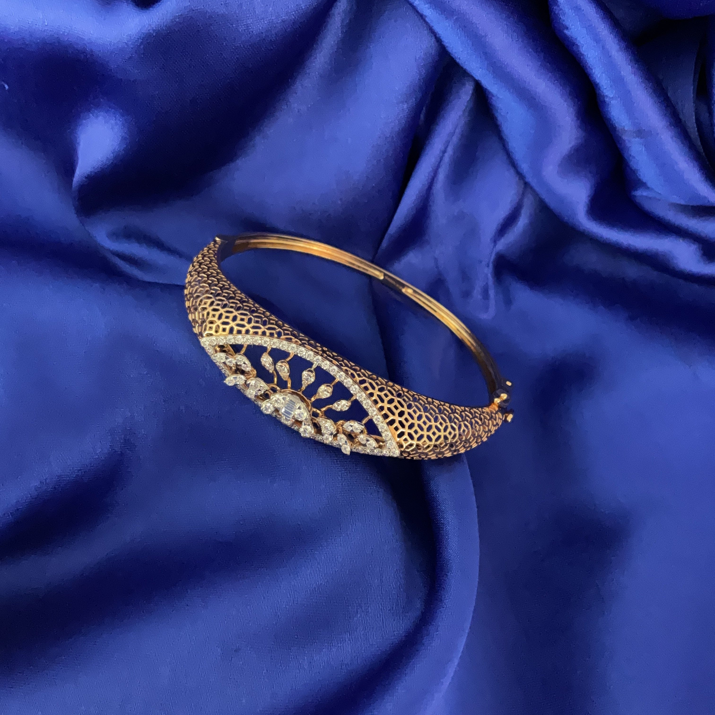 Celestial Gaze Bracelet: Size 2-3