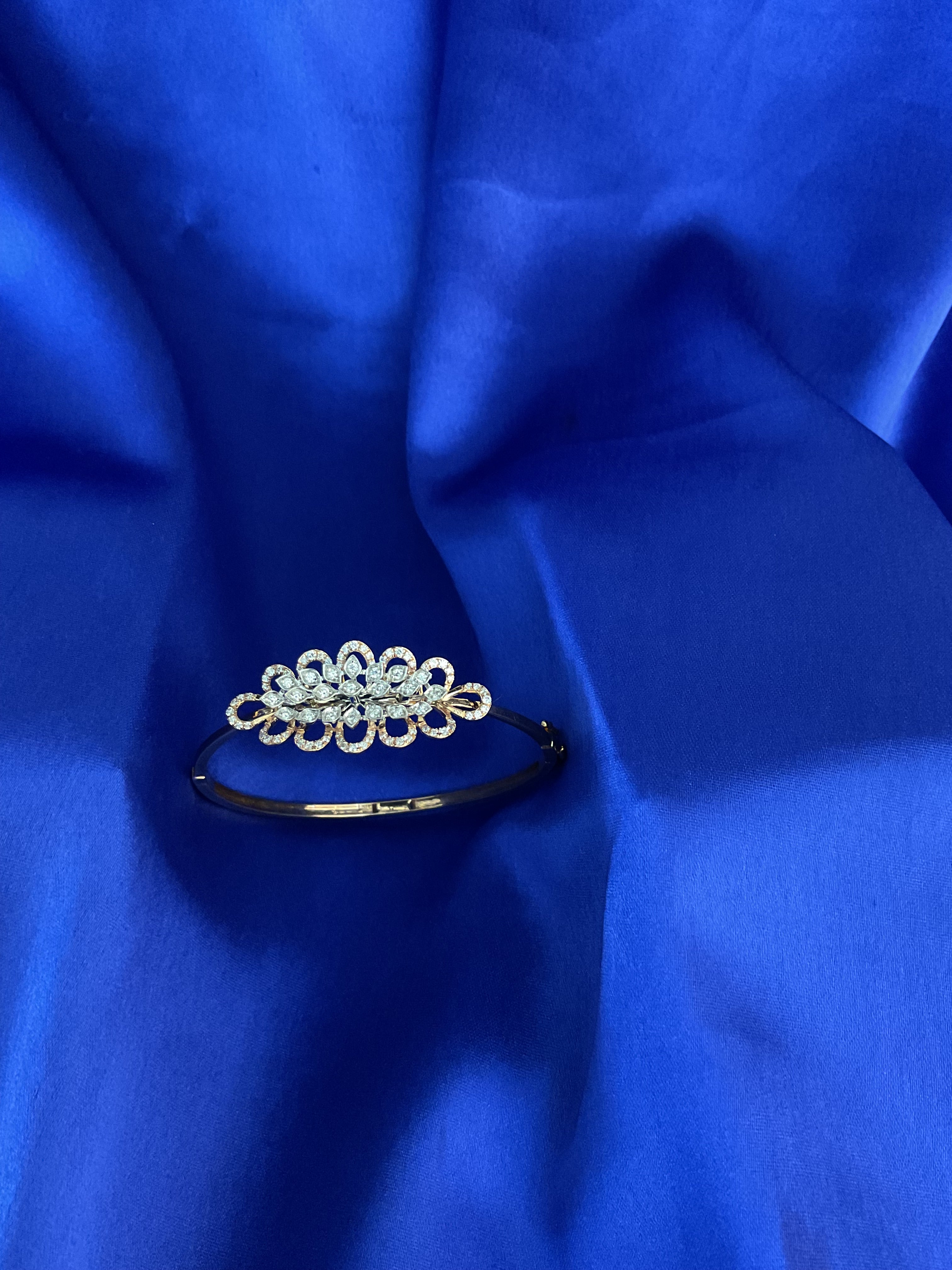 Crystal Snowfall Bracelet : Size 2-3