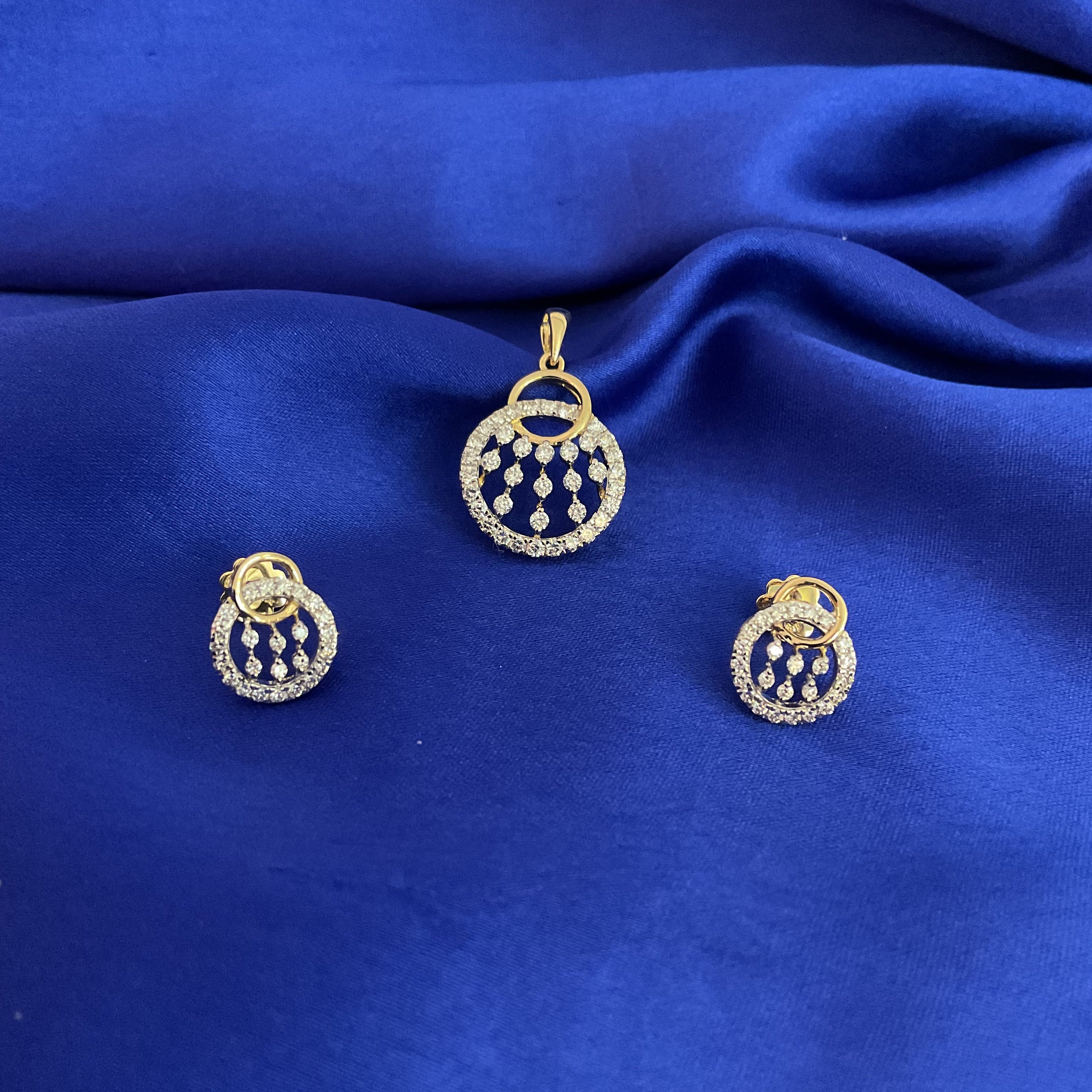 Dewdrop Dangles Pendant