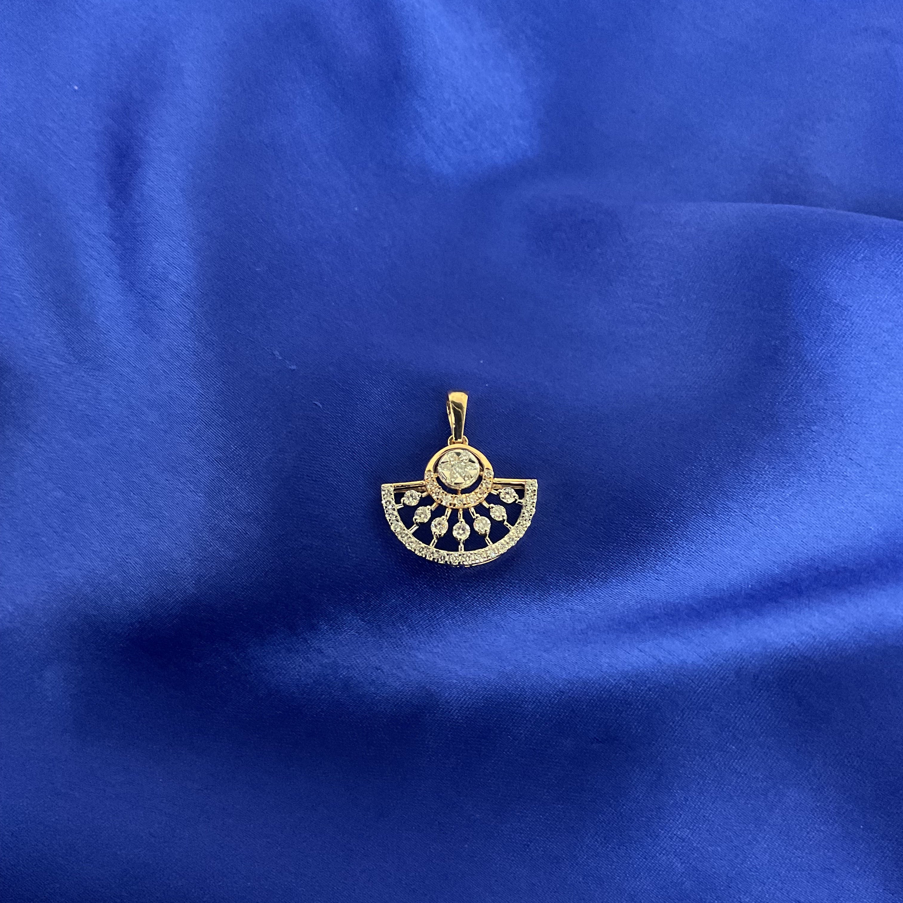 Diah Diamond Pendant