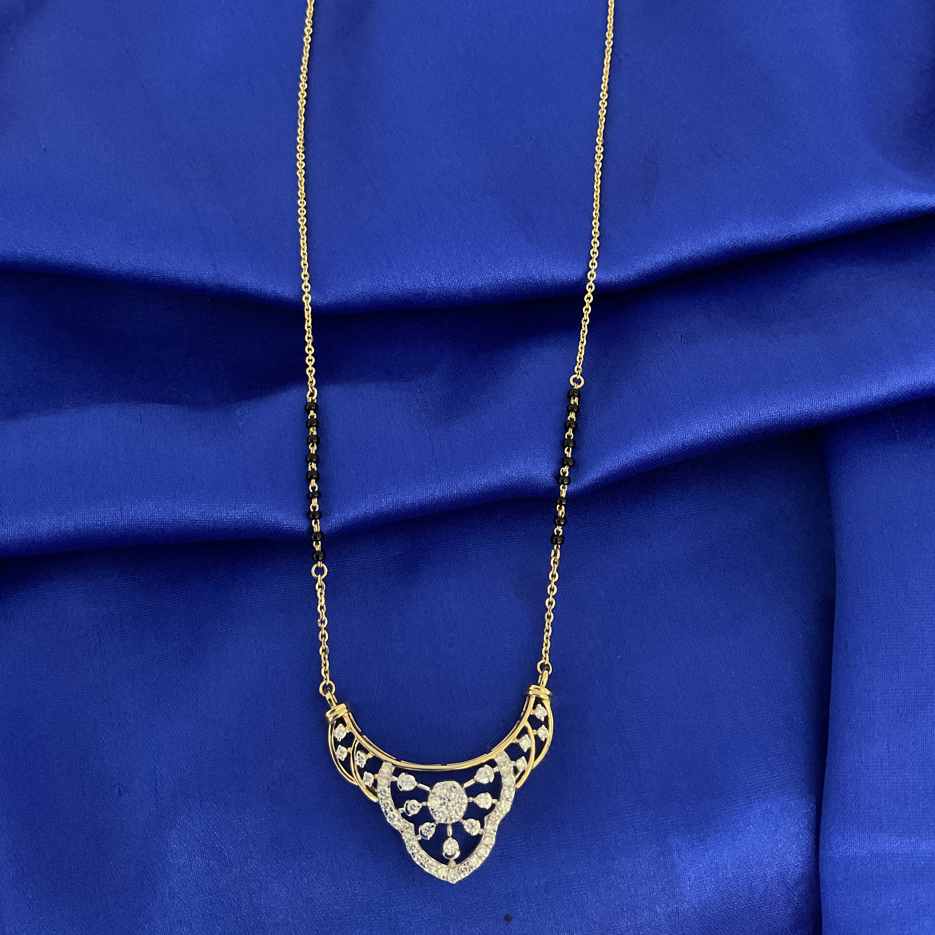 Elara Black Beads Pendant Chain