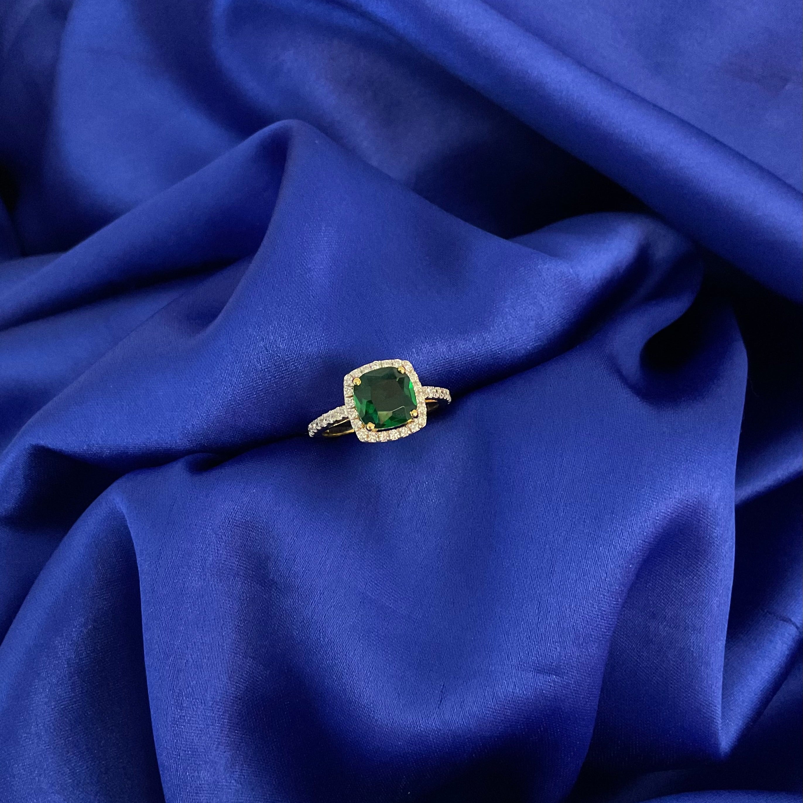 Emerald Majesty Ring: Size-13