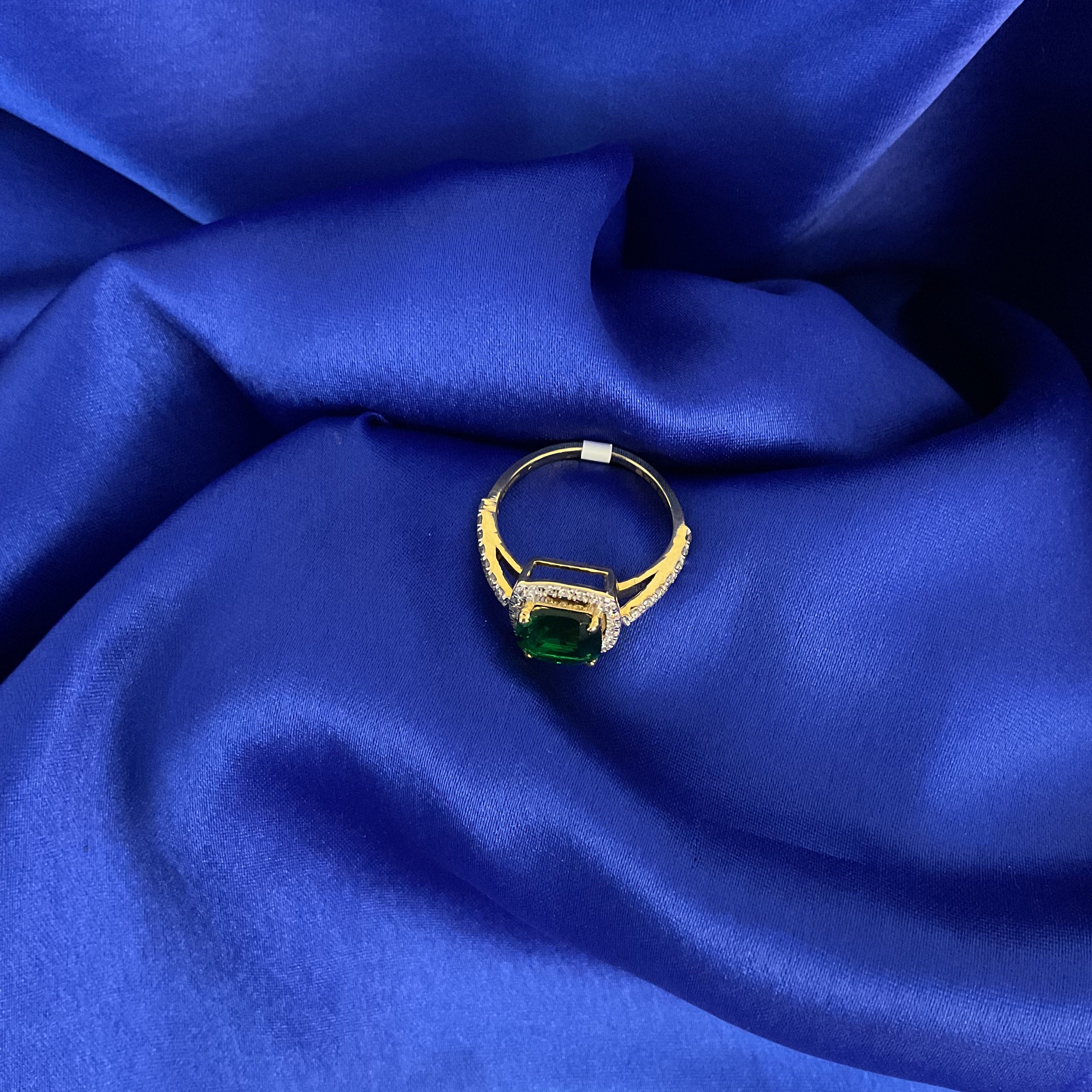 Emerald Majesty Ring: Size-13