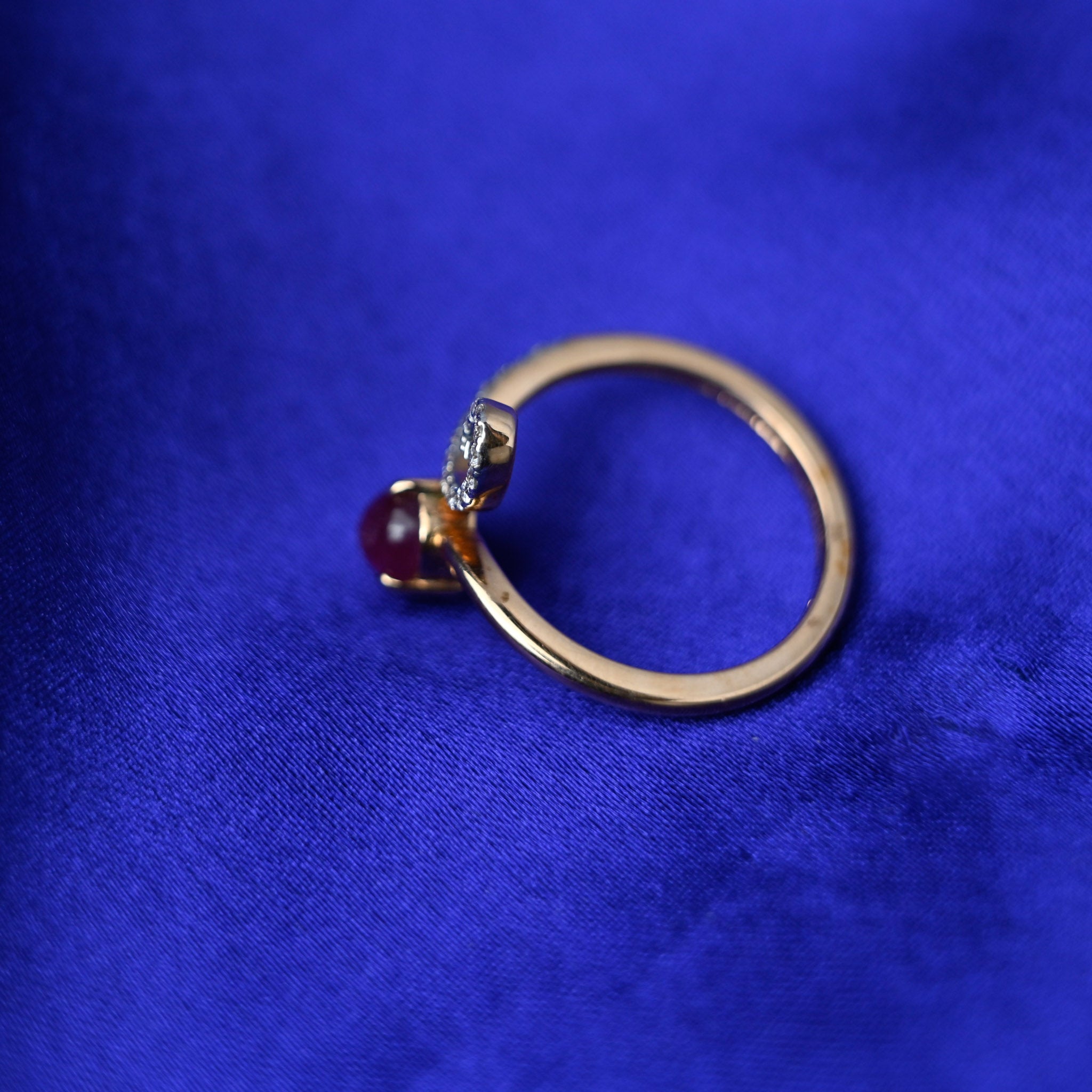 Essentials Red Stone Ring : Size - 13
