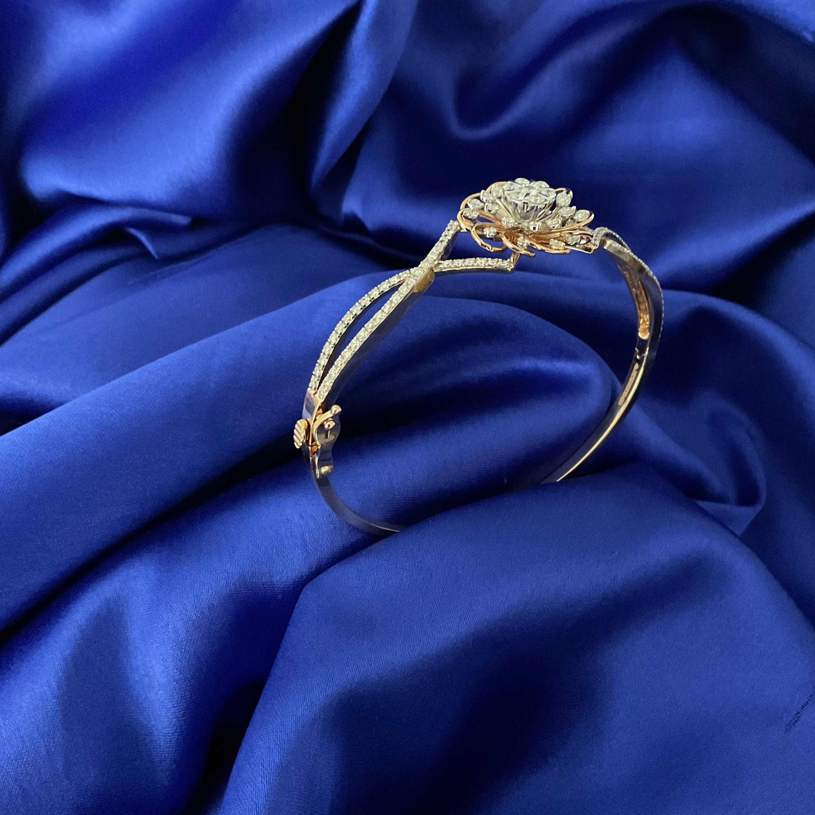 Flora Luxe Bracelet: Size 2-3