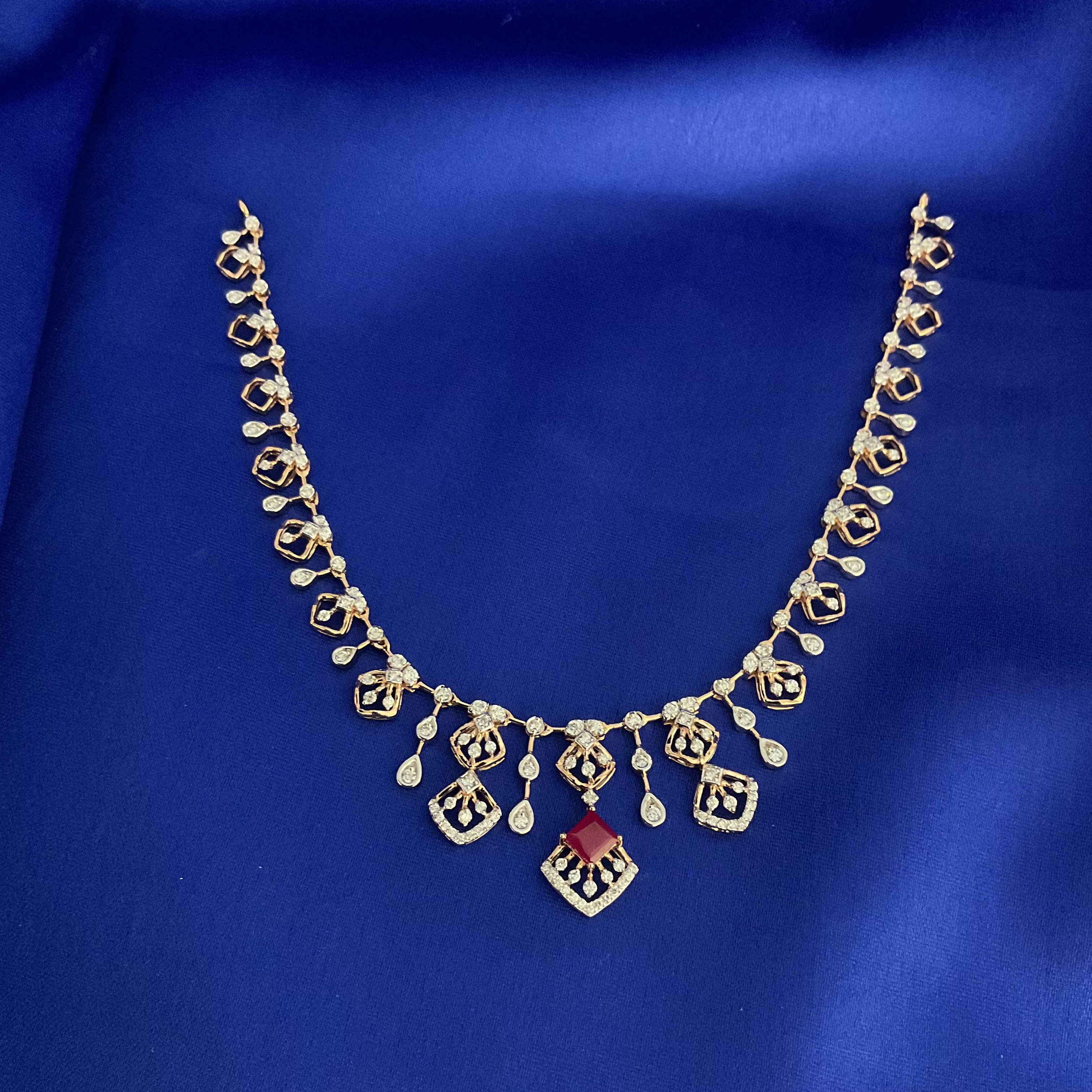 Glimarose Necklace