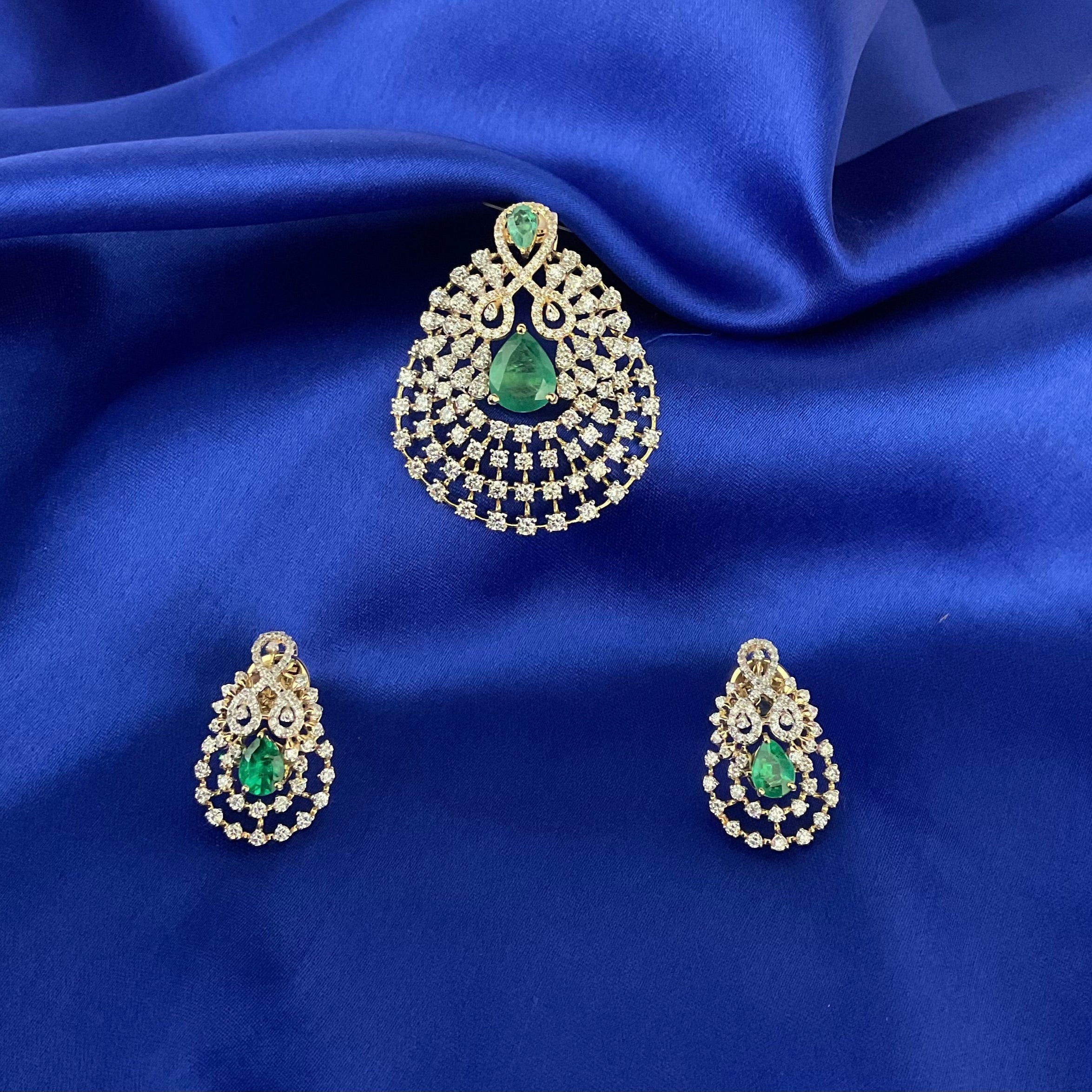 Royal Envy Pendant