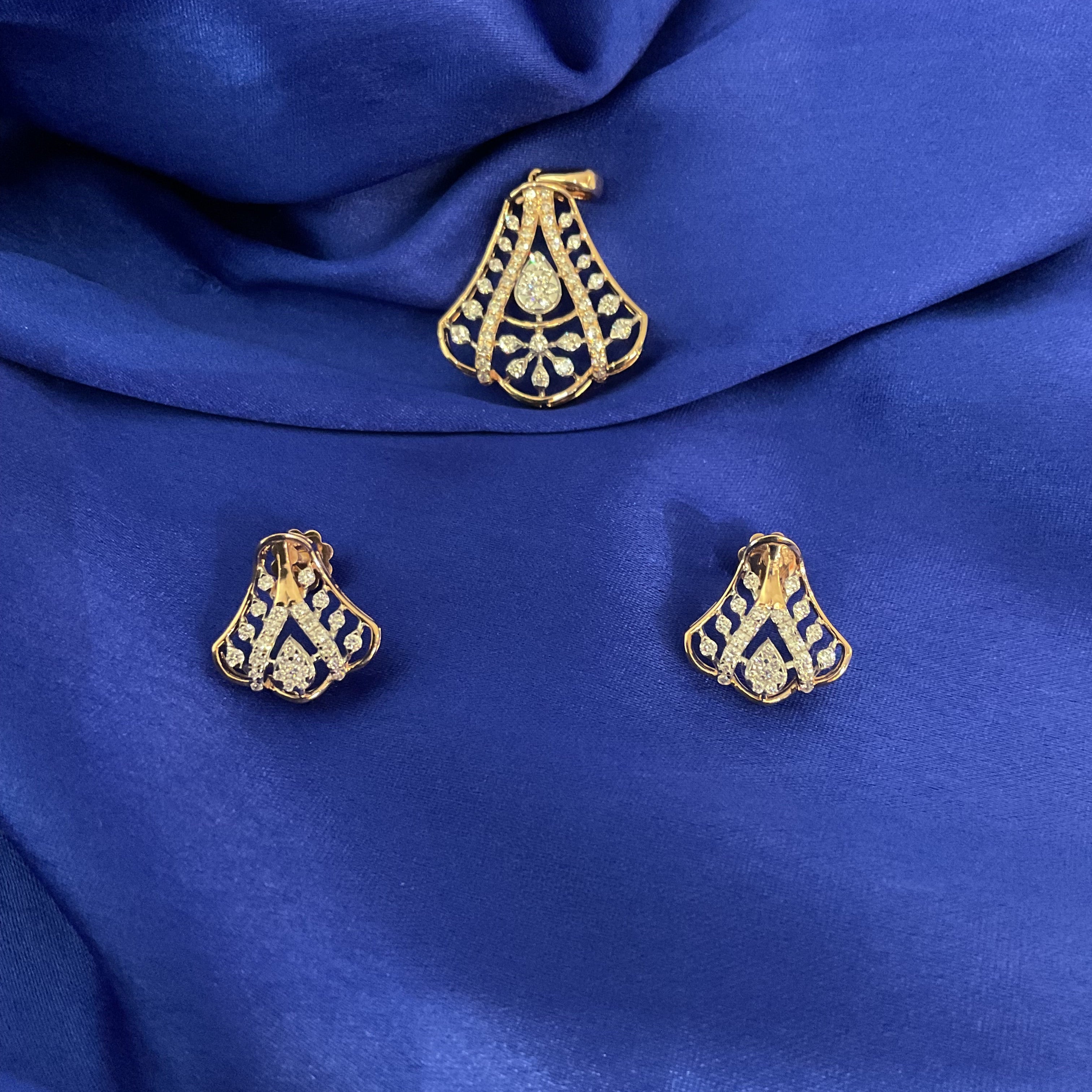 Ornapera Studs