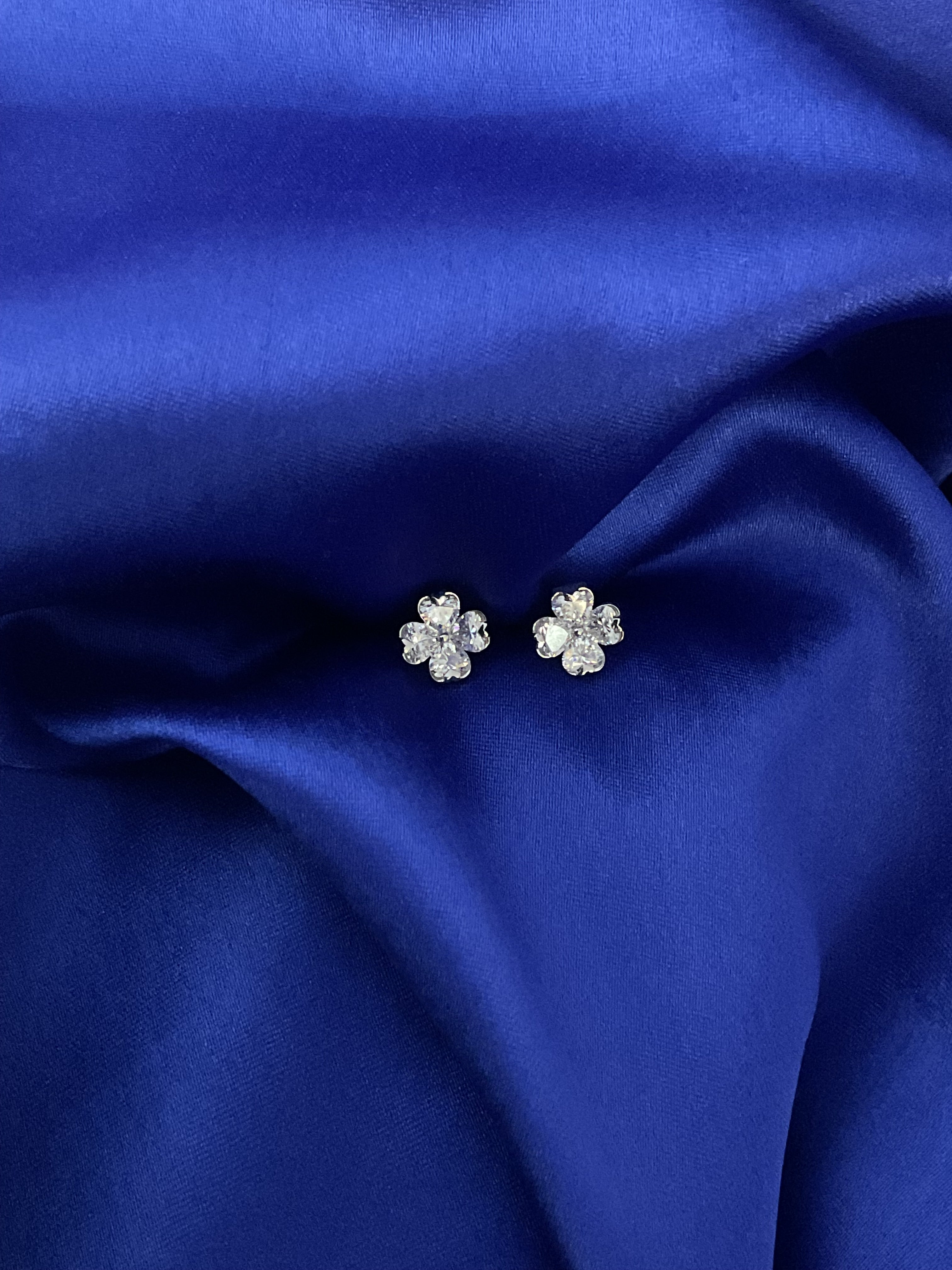 Heart solitaire Flower