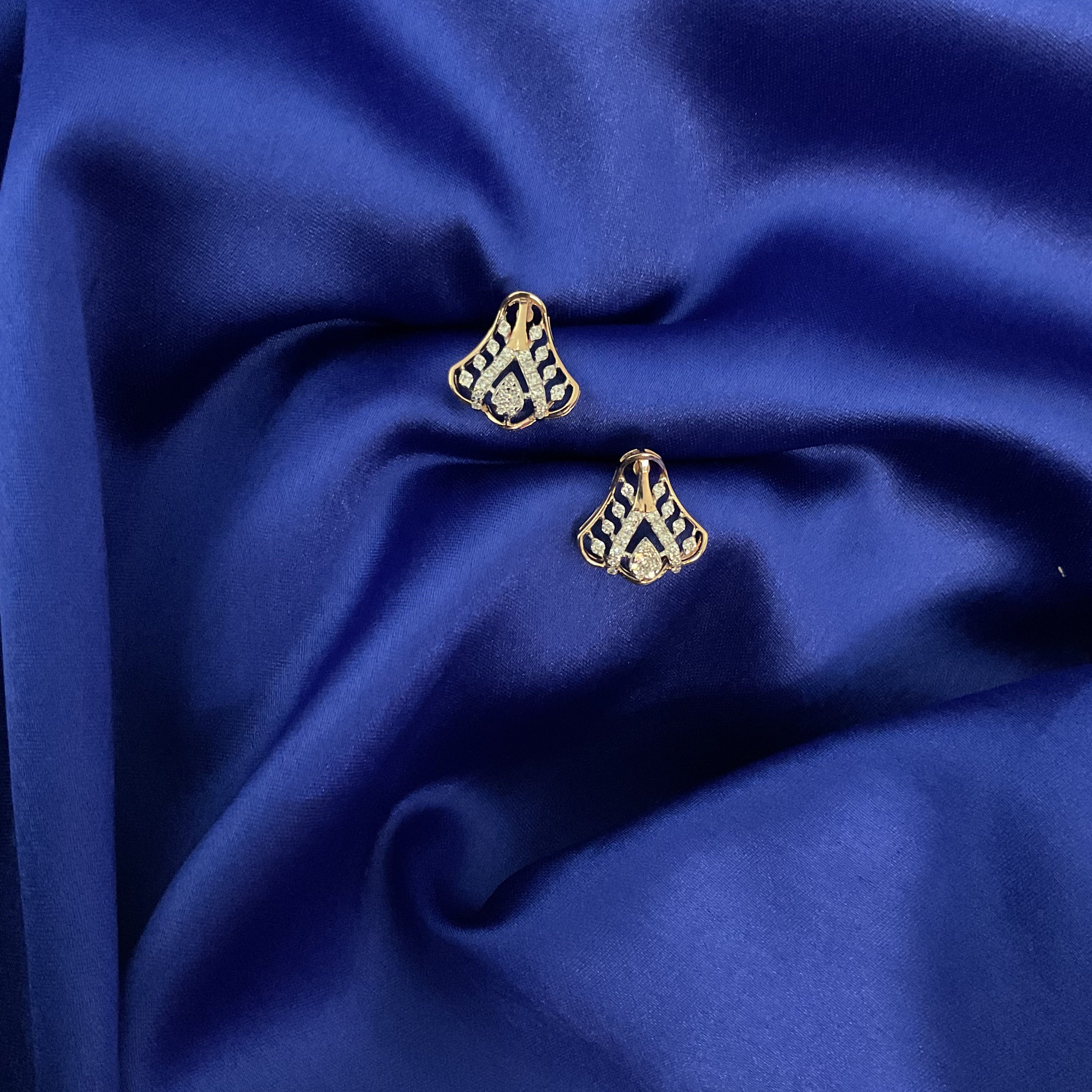 Ornapera Studs