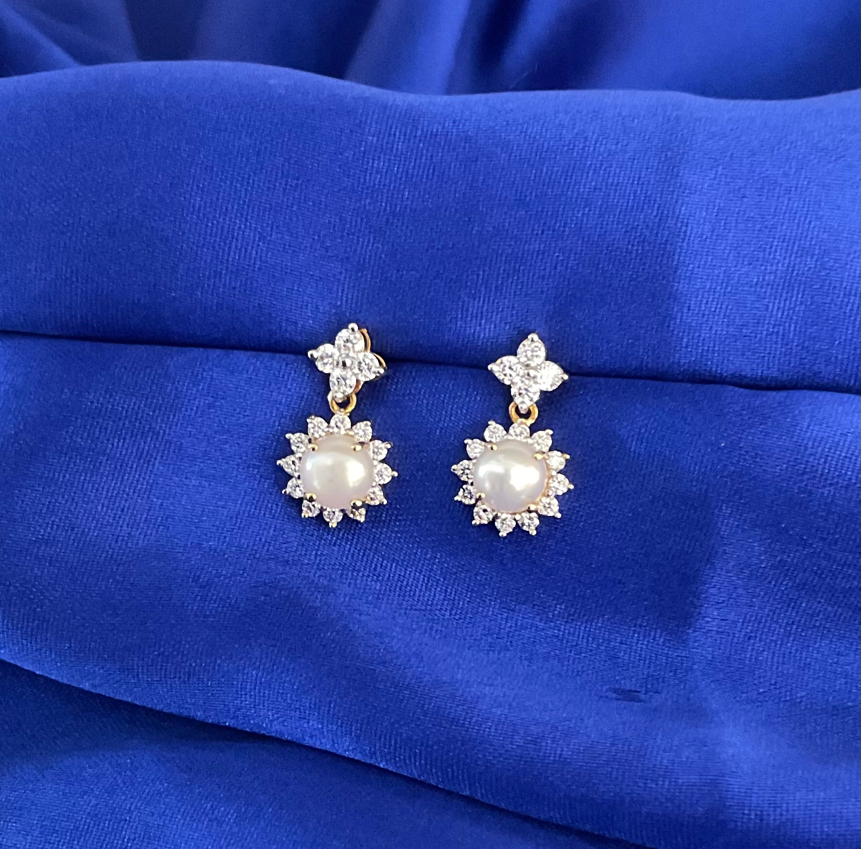 Play In Pearls Earrings