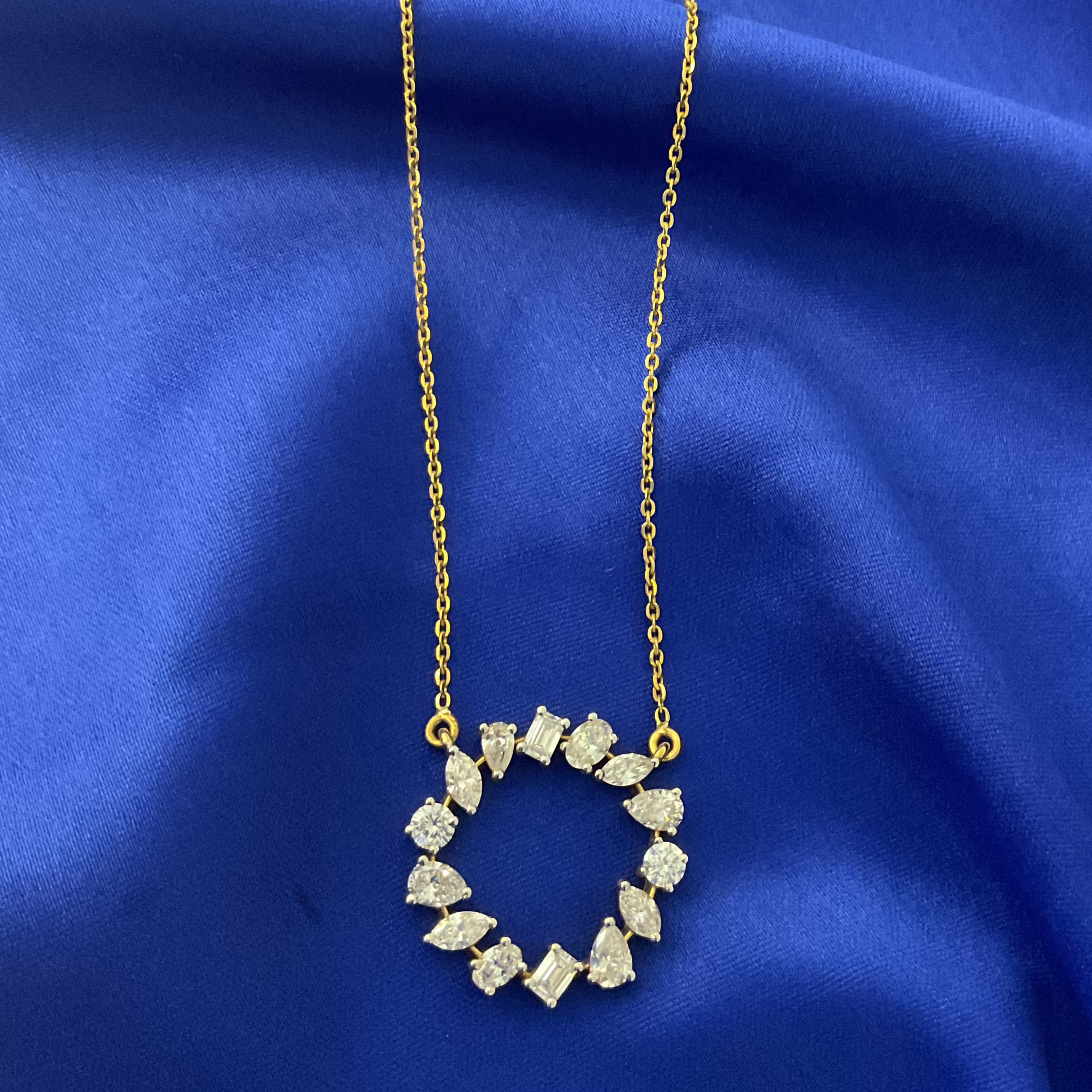 Solitaire Moon Pendant Chain