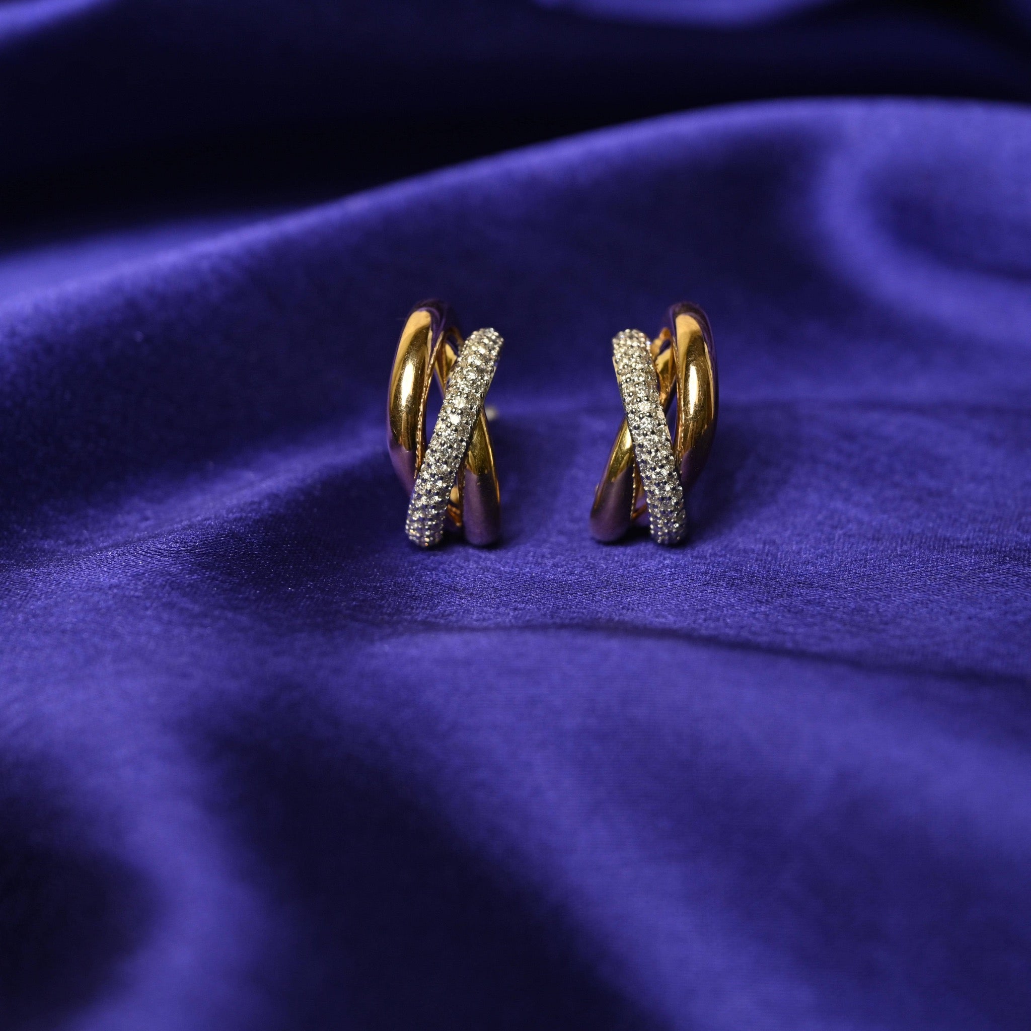 Spotlight Stealer - Hoop Earrings