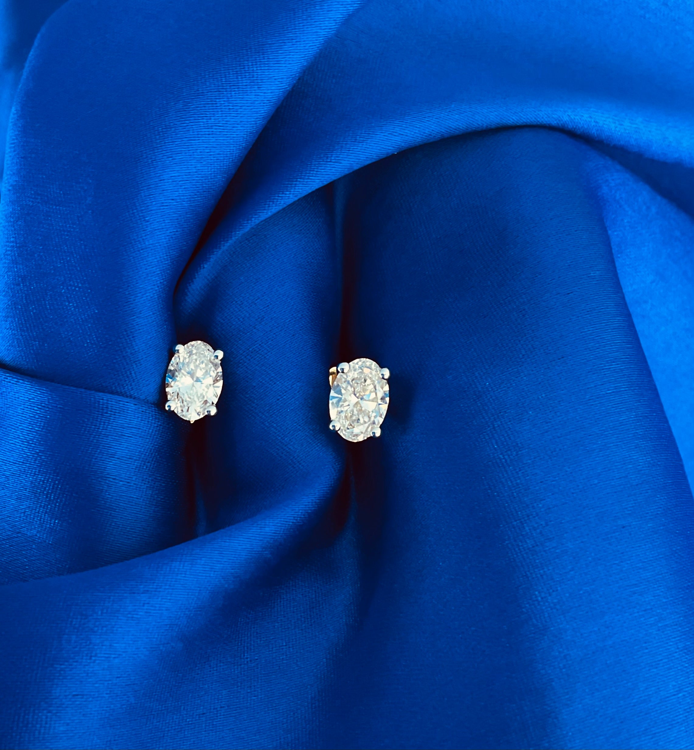 1 Ct Oval Solitaire Studs