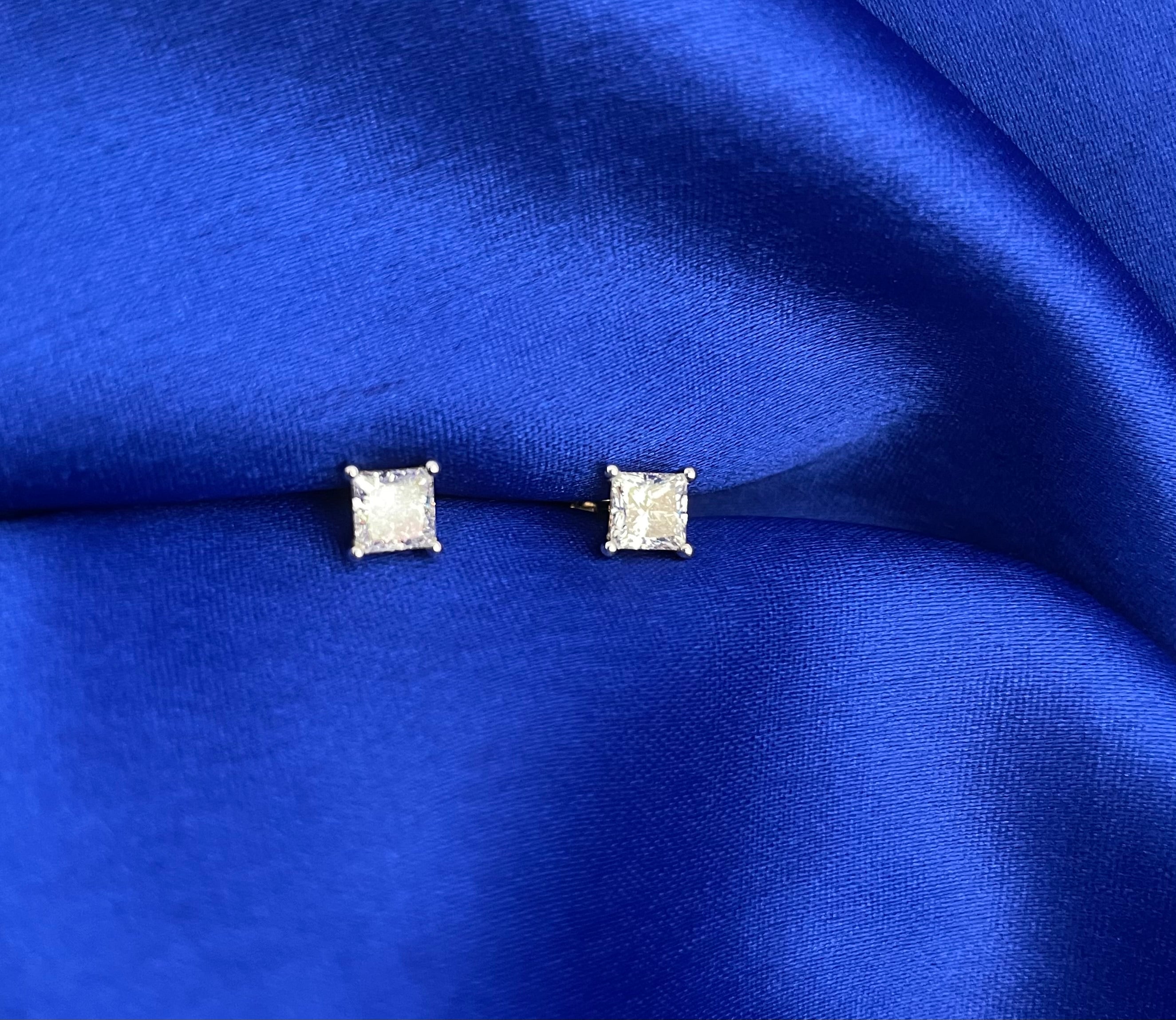 1 Ct Princess Cut Studs