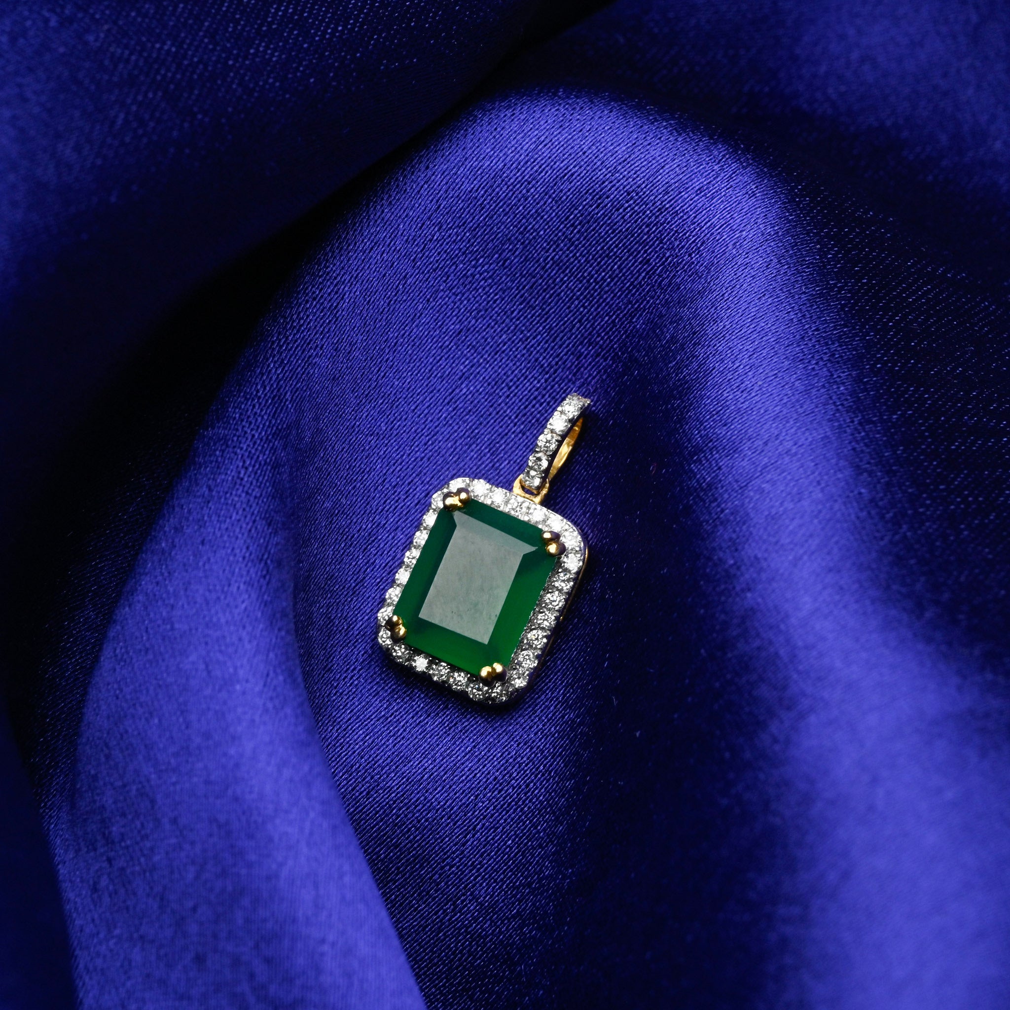 Emerald Estate - Earrings with Pendant Set