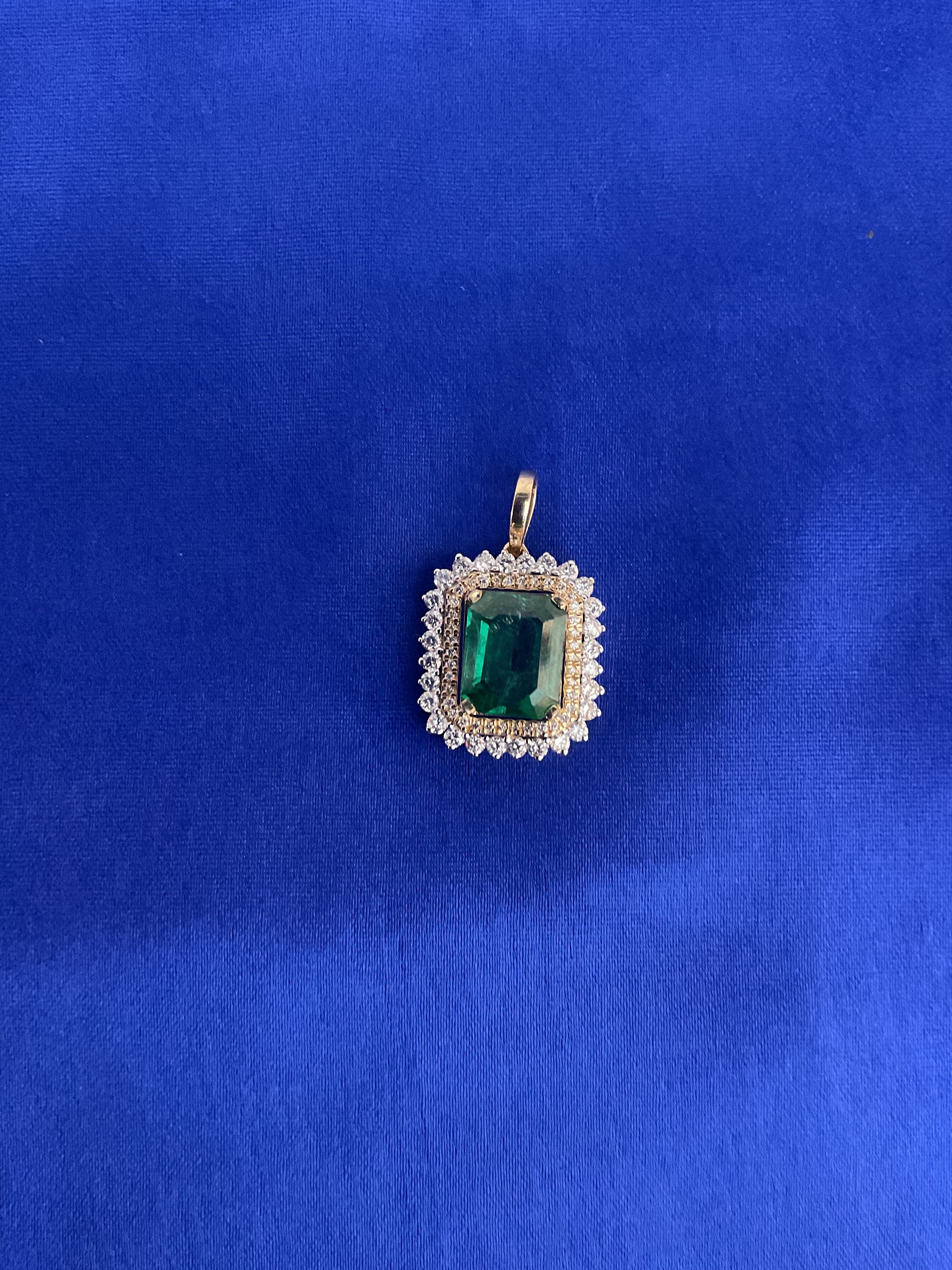 Emerald Radiance Pendant