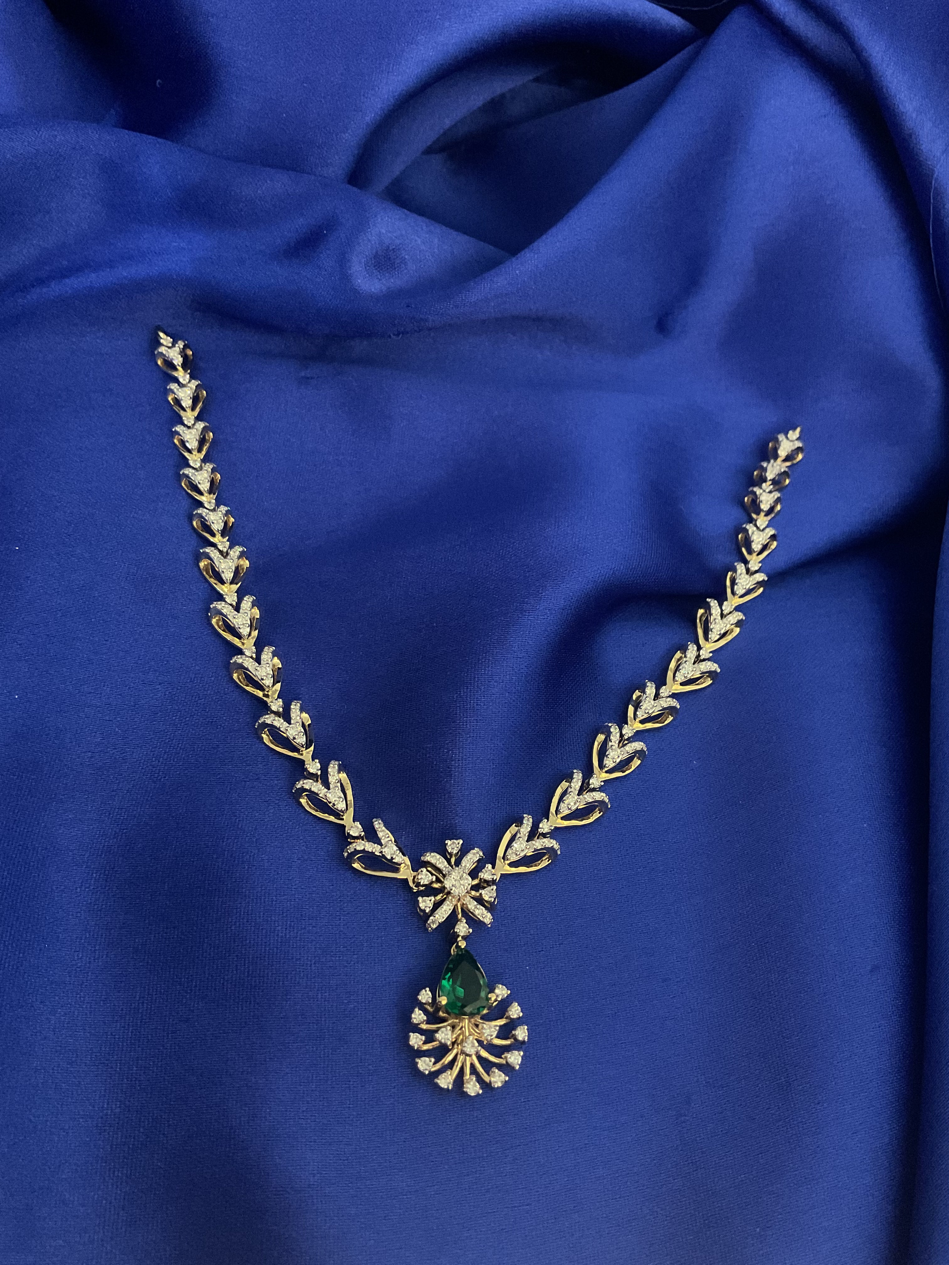 Emerald Wreath Necklace