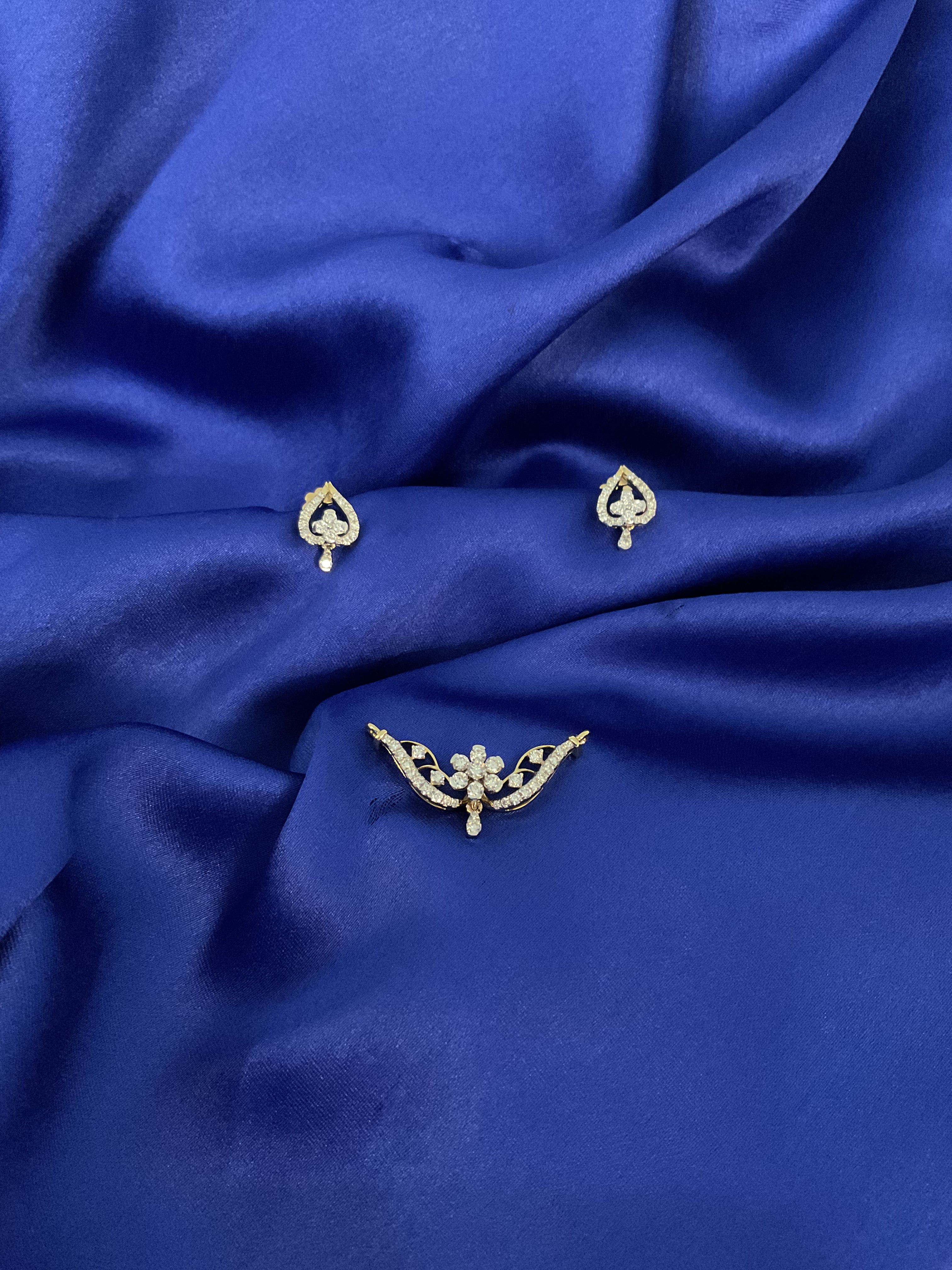 Flora Radiance Pendant