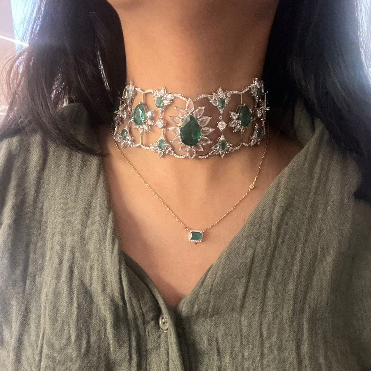 Rosecut Choker