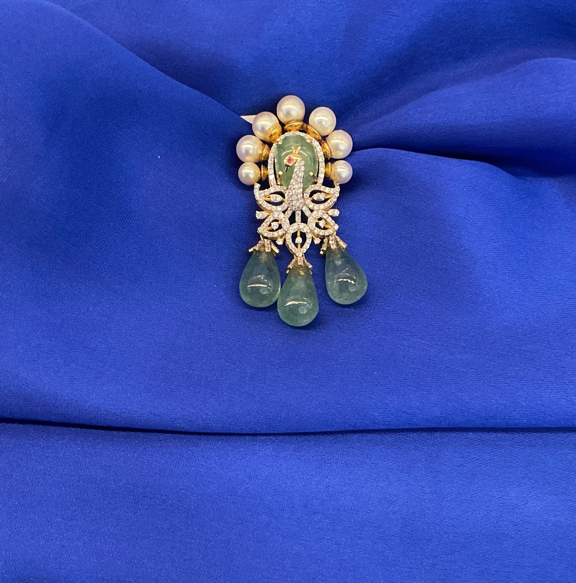 Dancing Peacock (Emerald) - Pendant