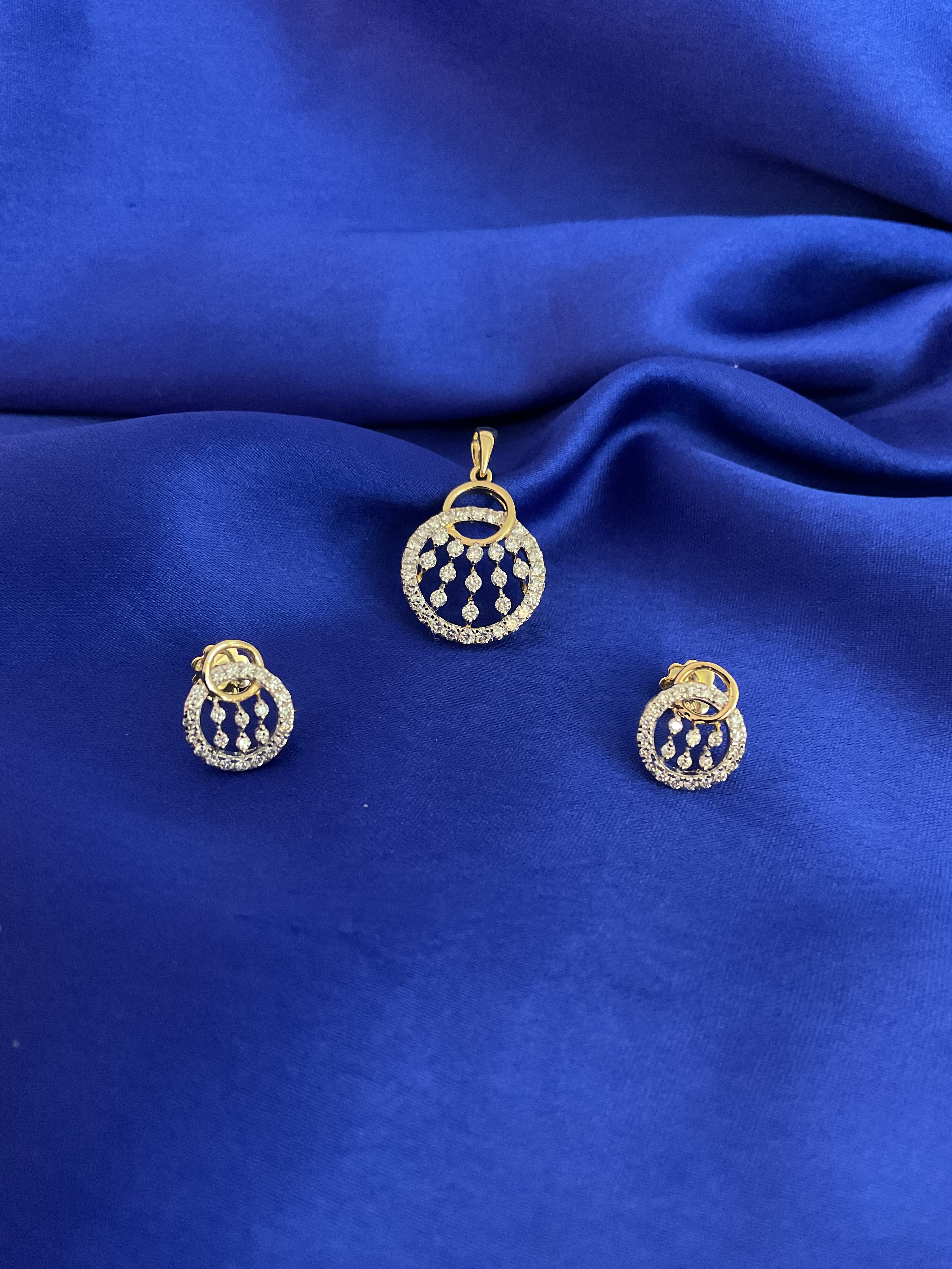 Dewdrop Dangles Earrings