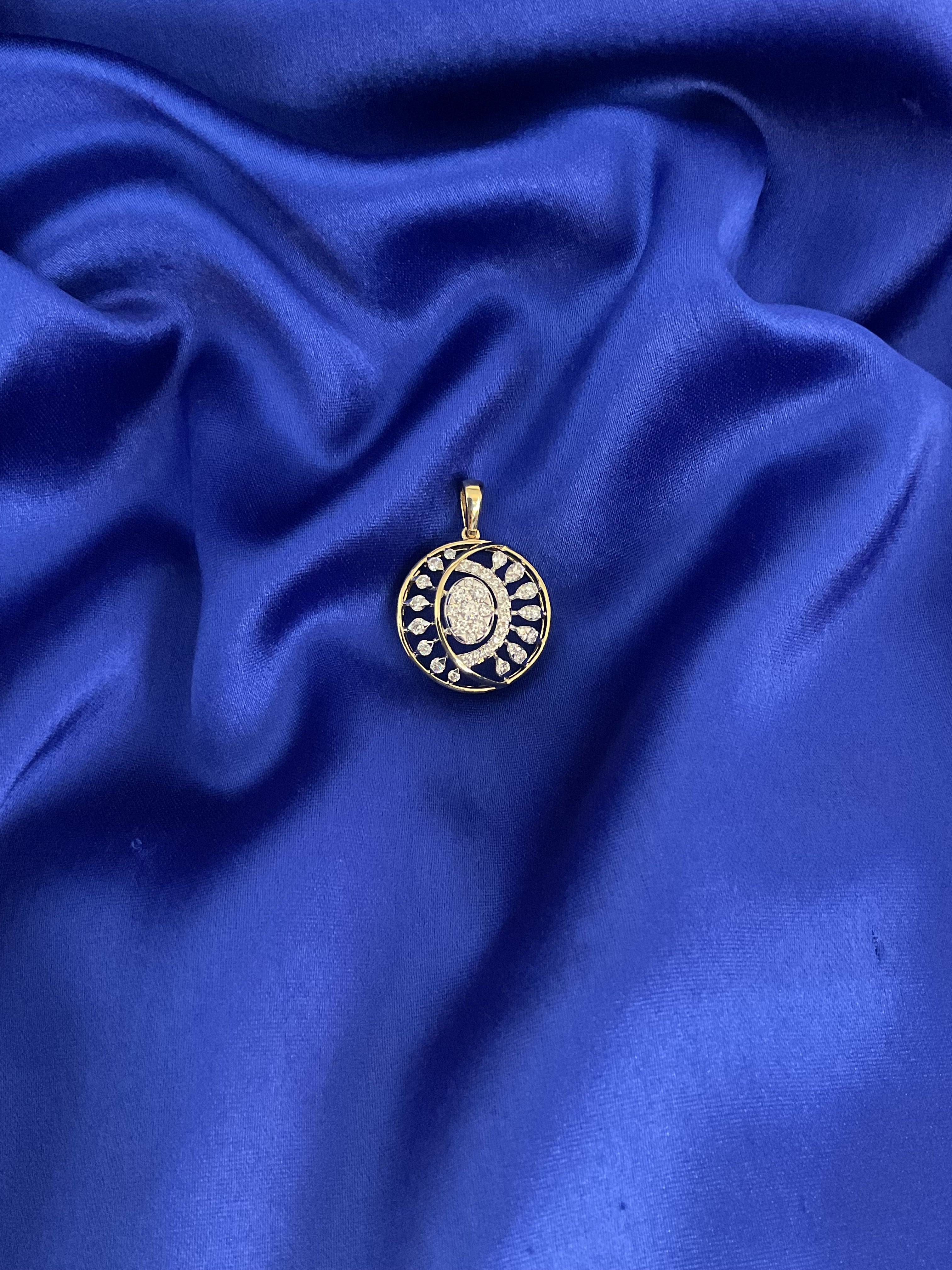 Aurum Vision Pendant