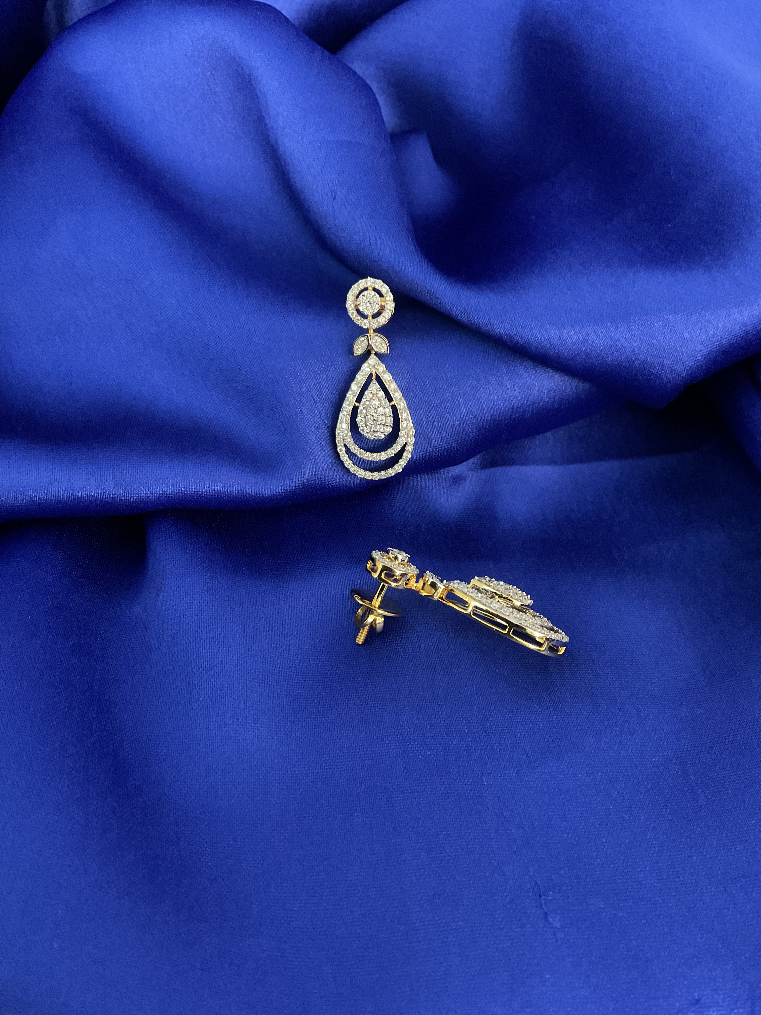 Dazziling Pears Earrings