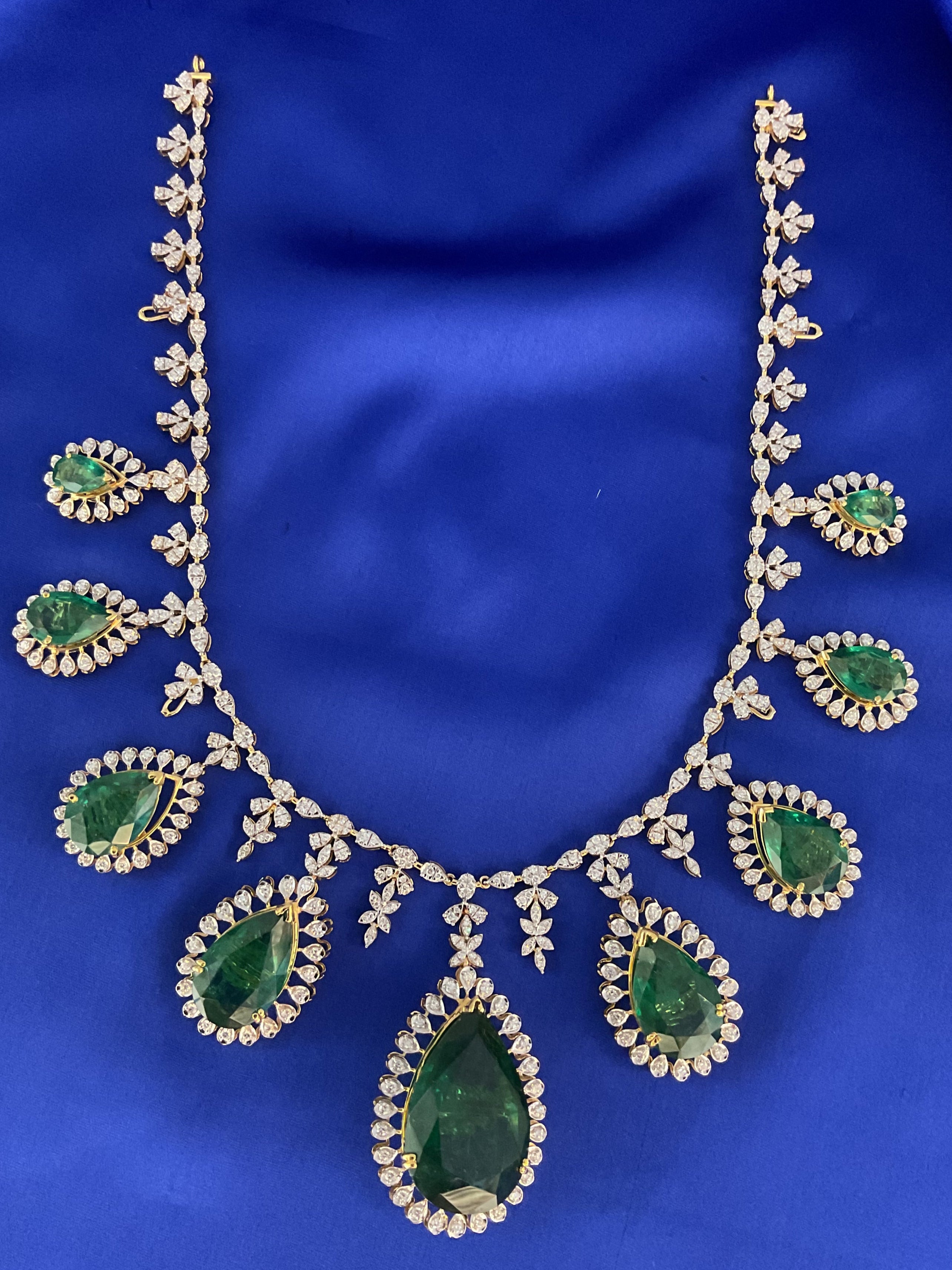 Hari Ratna Haaram