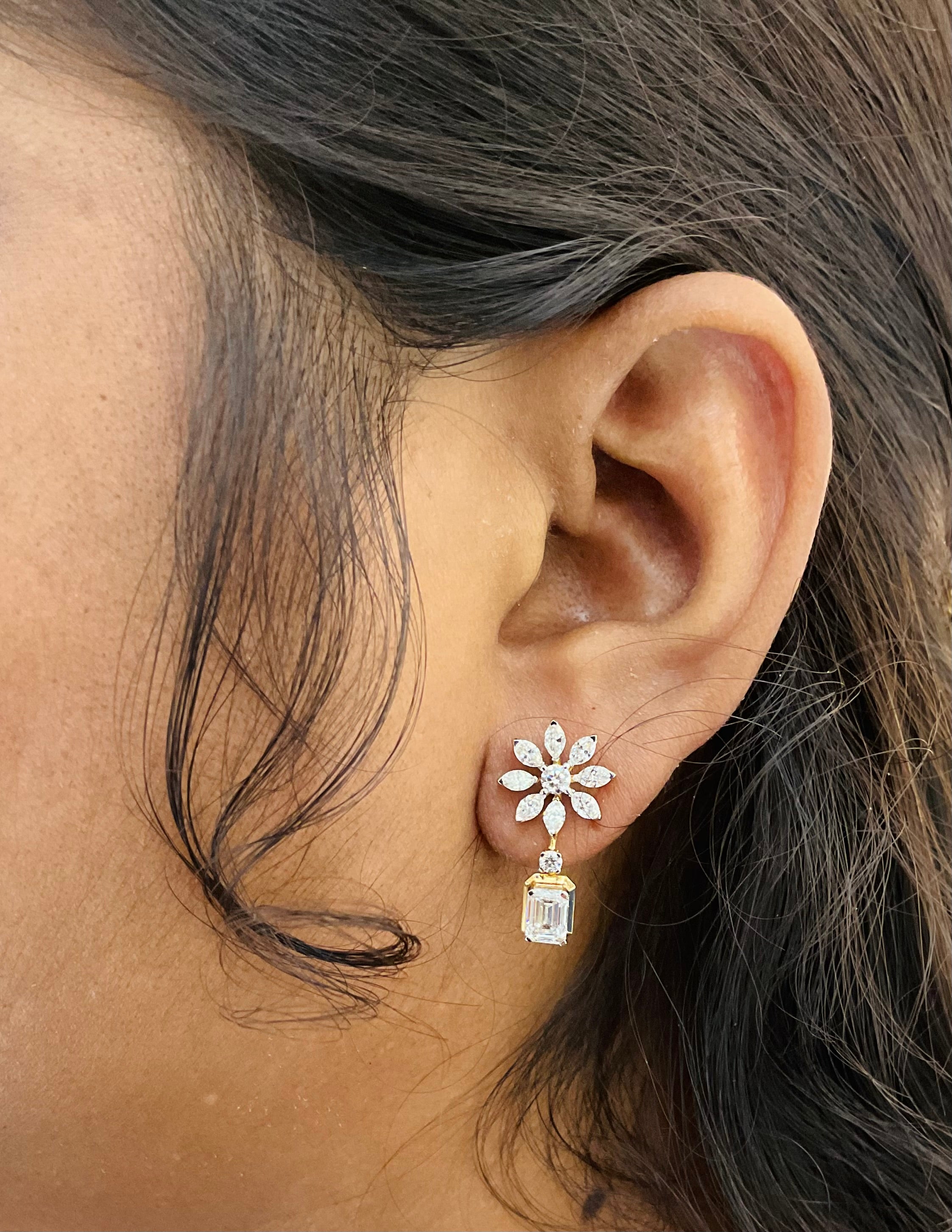 Flower Solitaire hangs