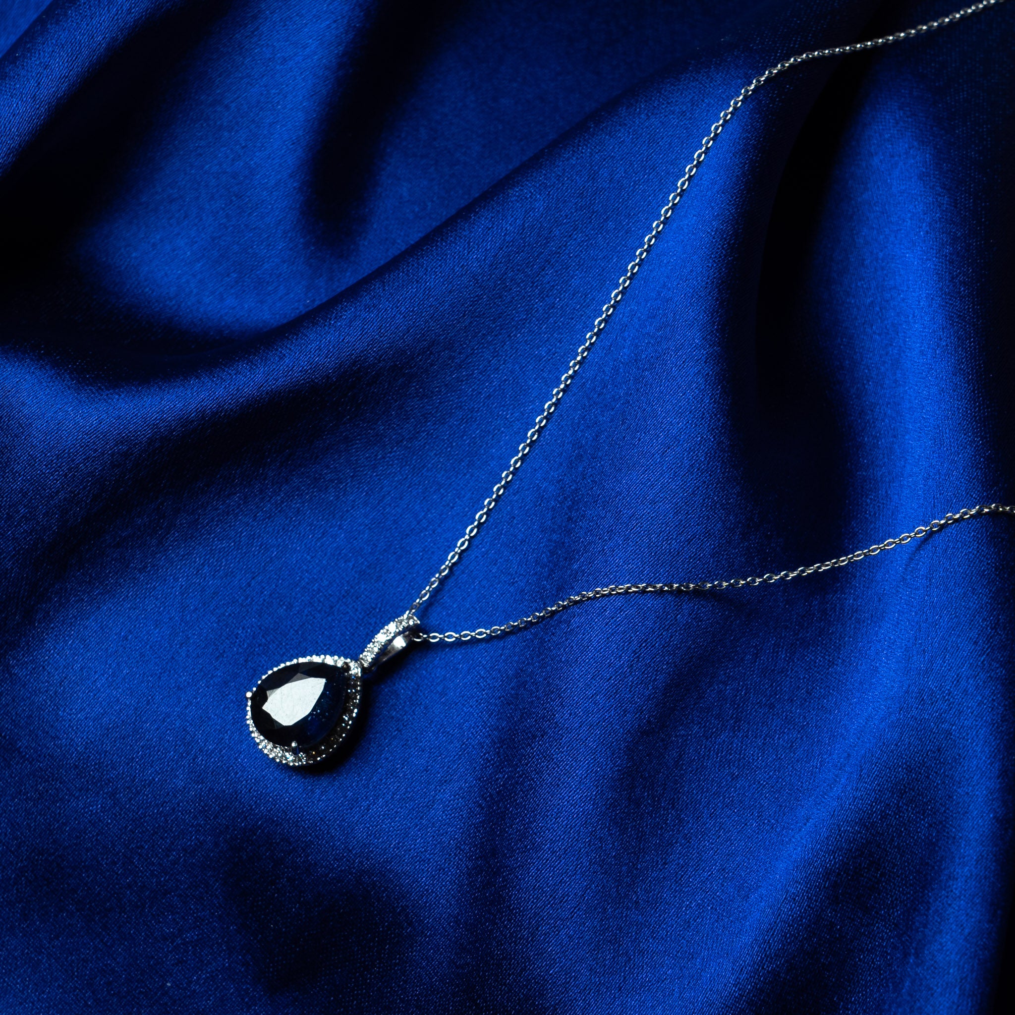 Neela Kantha Pendant