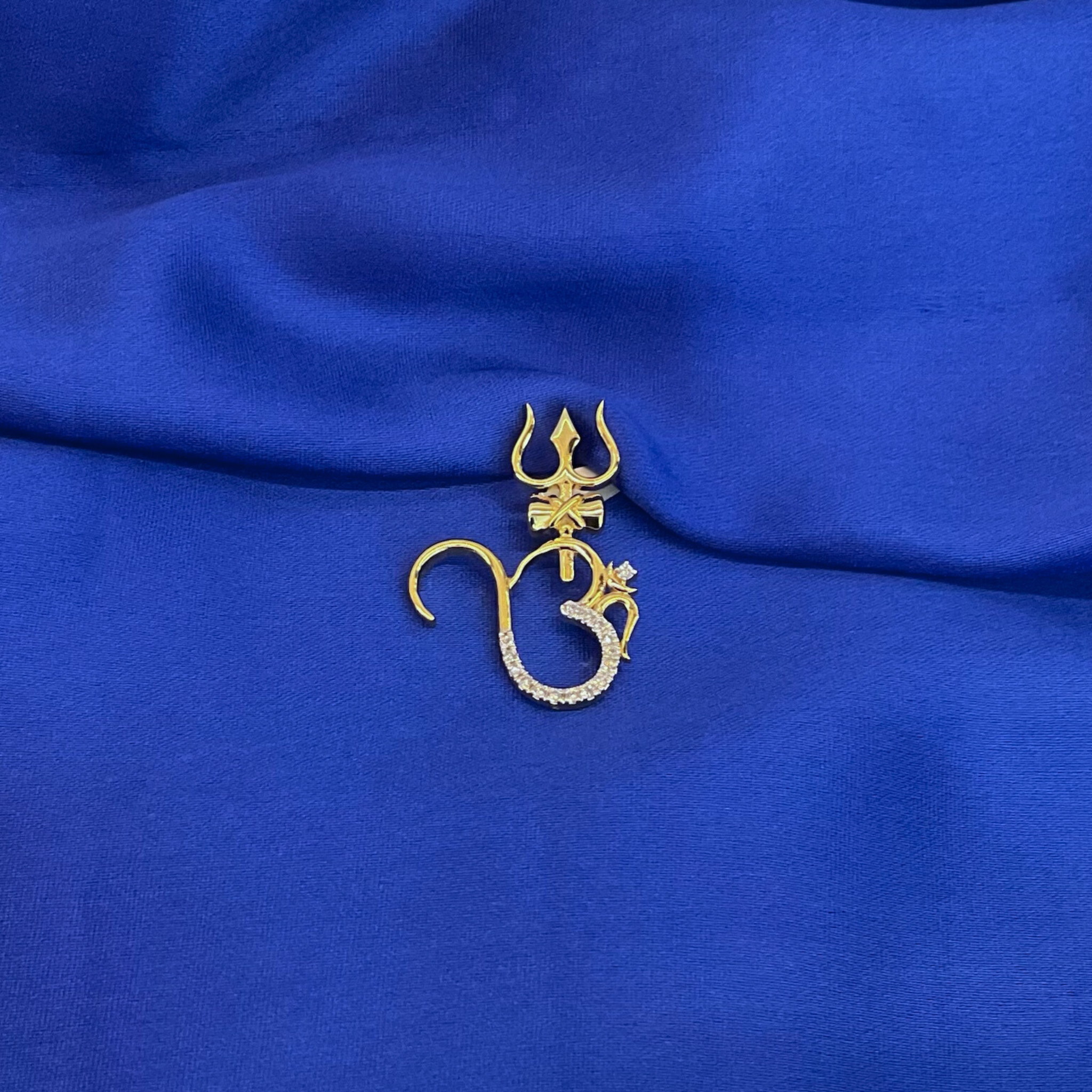 OM Pendant
