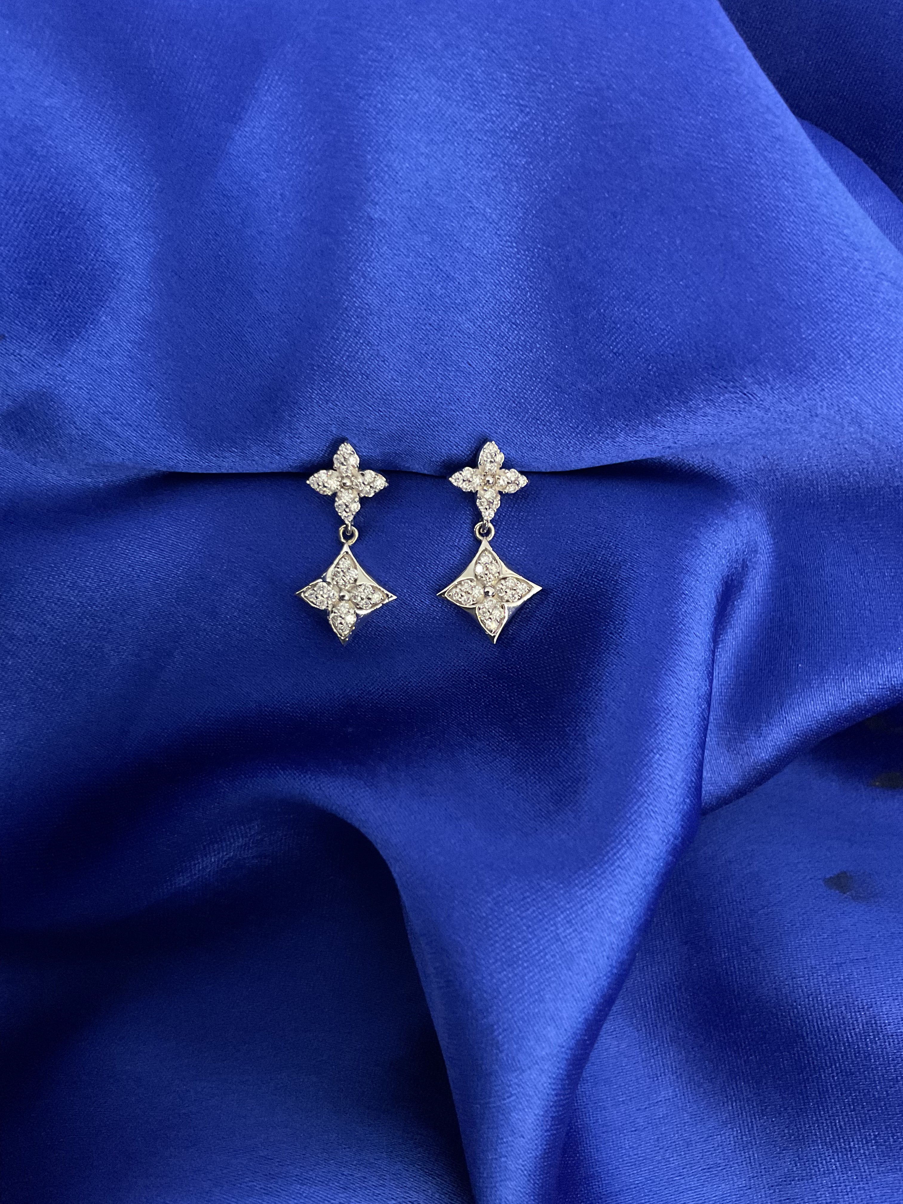 Petaléa Earrings