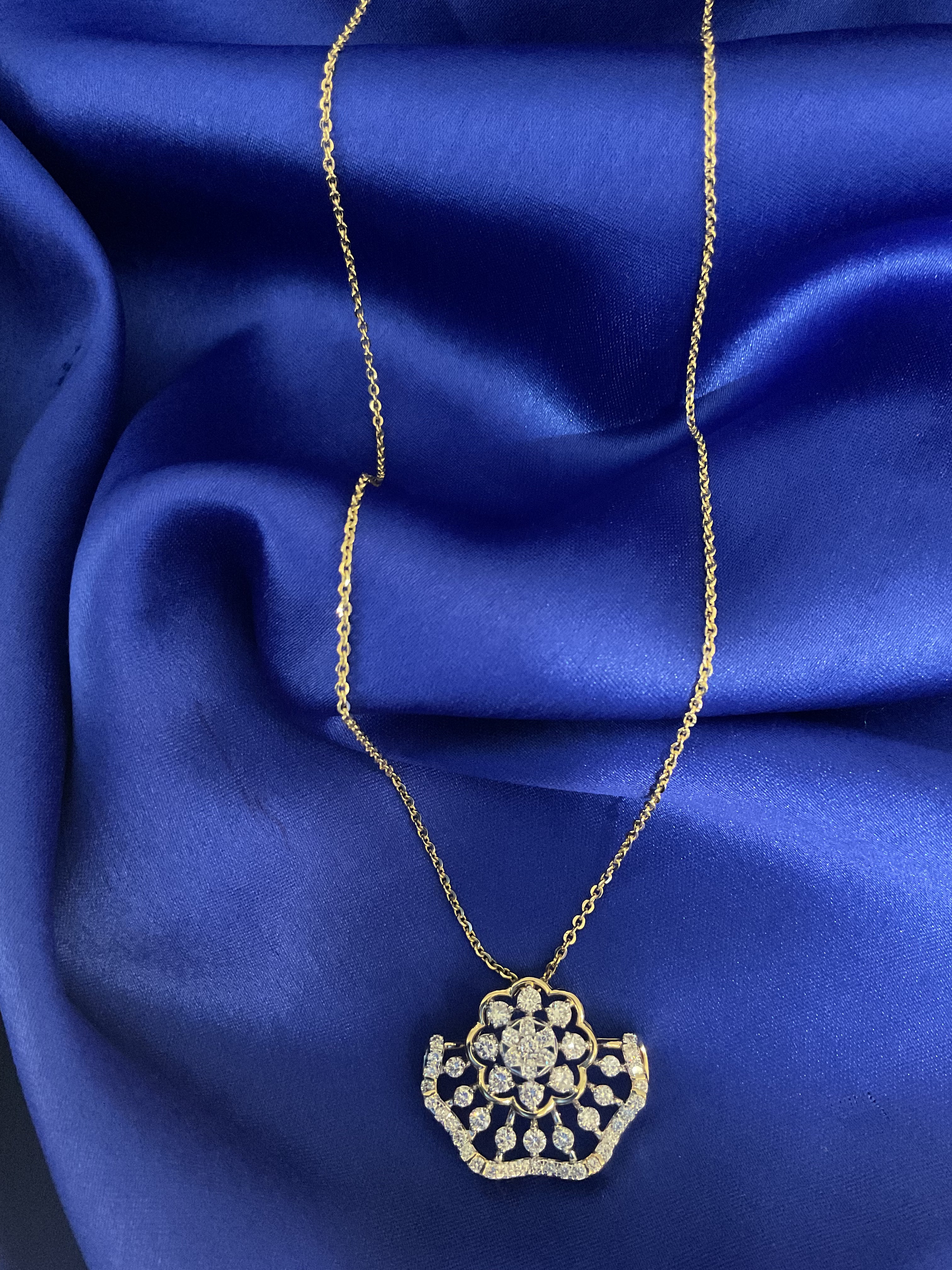 Petalora Pendant Chain