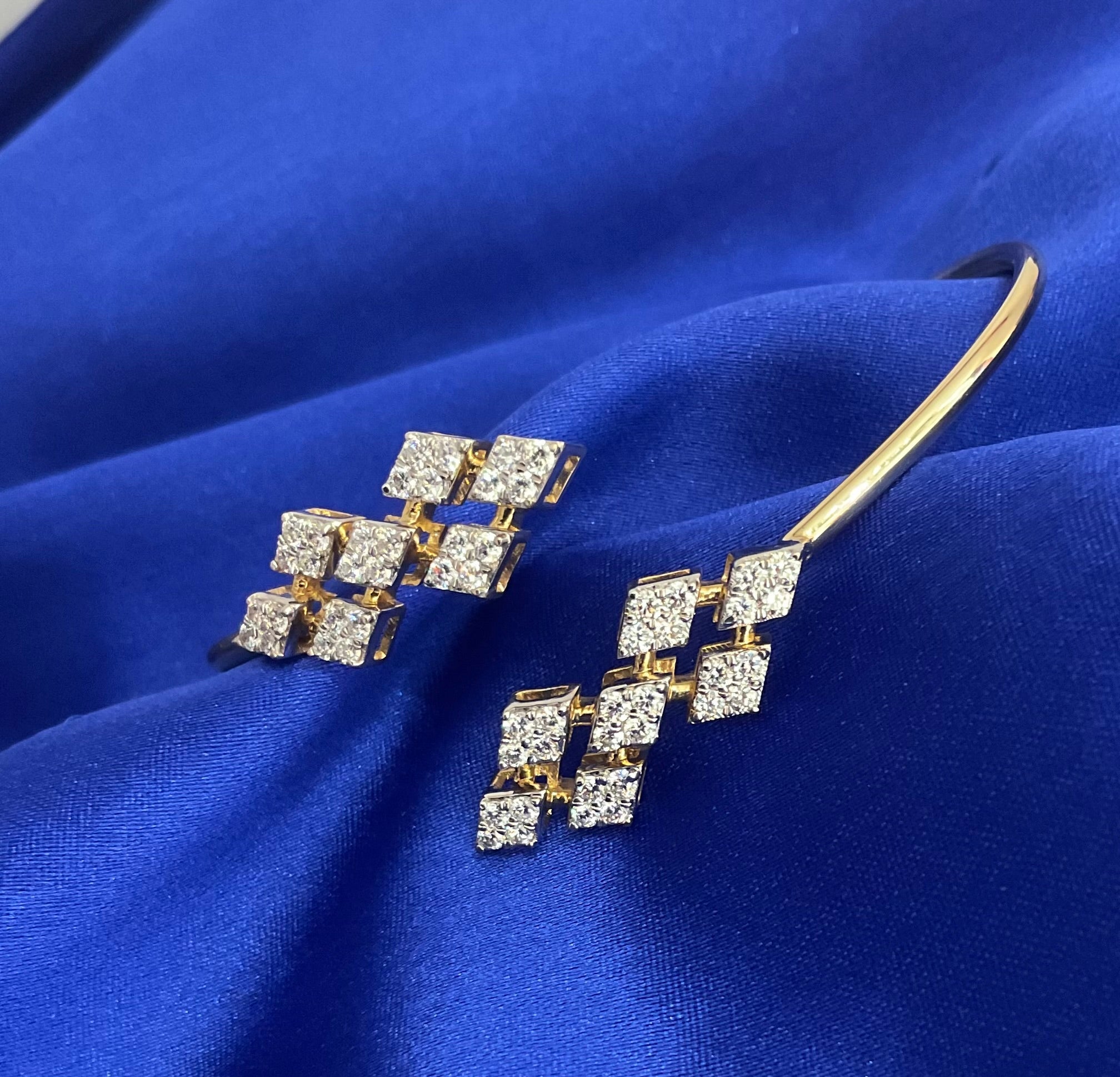 Prism Gleam Bracelet: Size 2-4