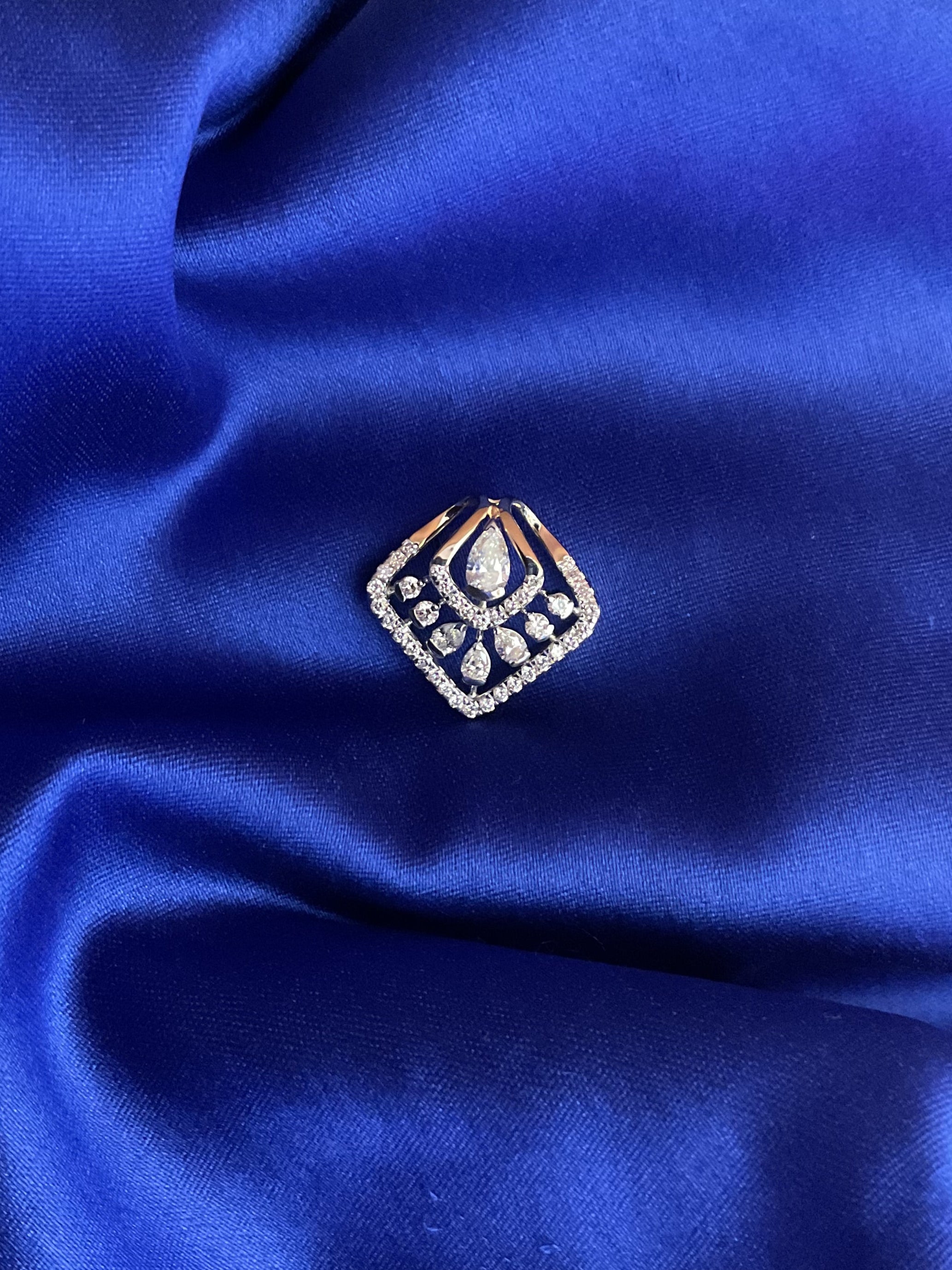 Regal Prism Pendant