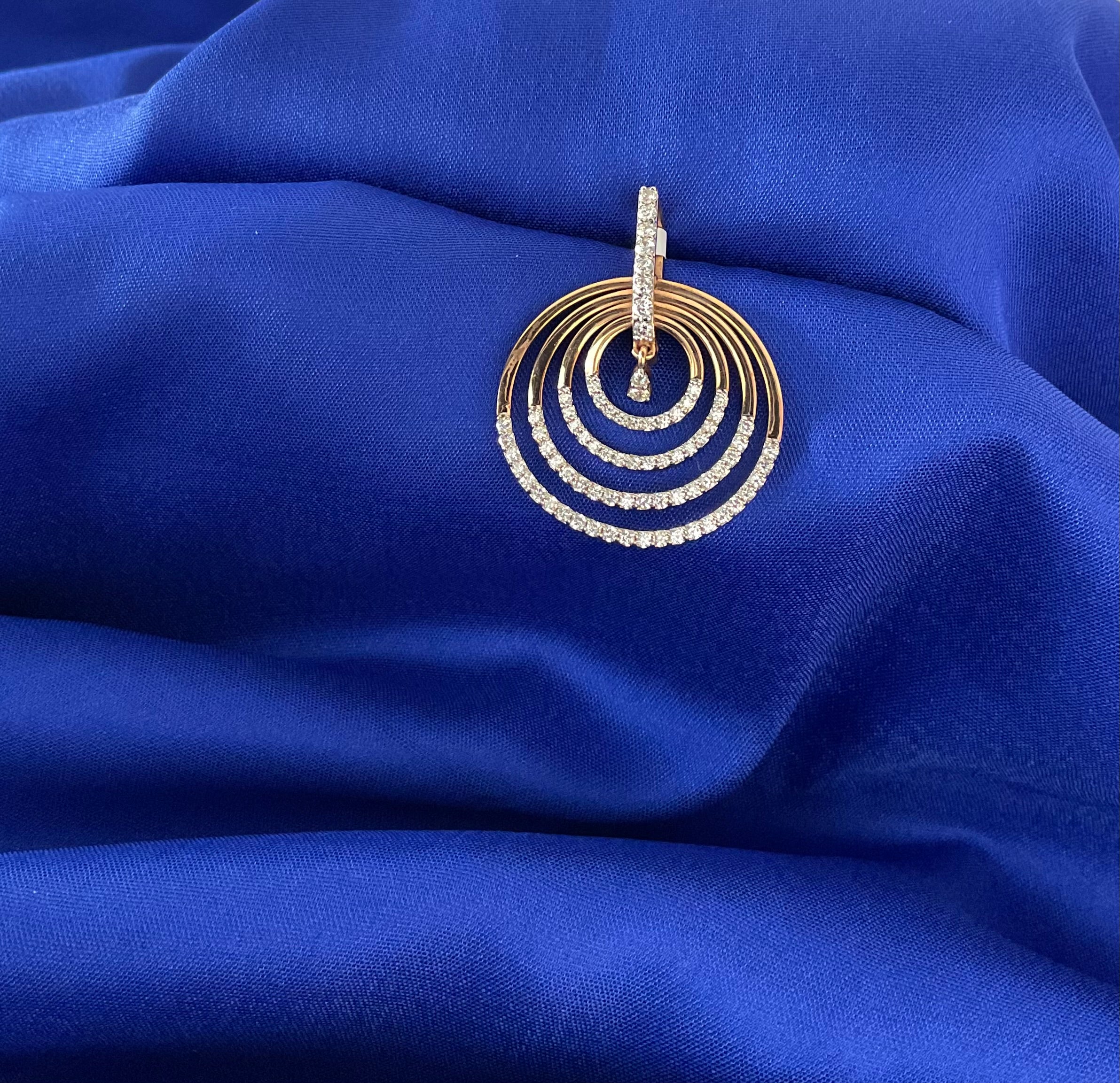 Roundabout Pendant