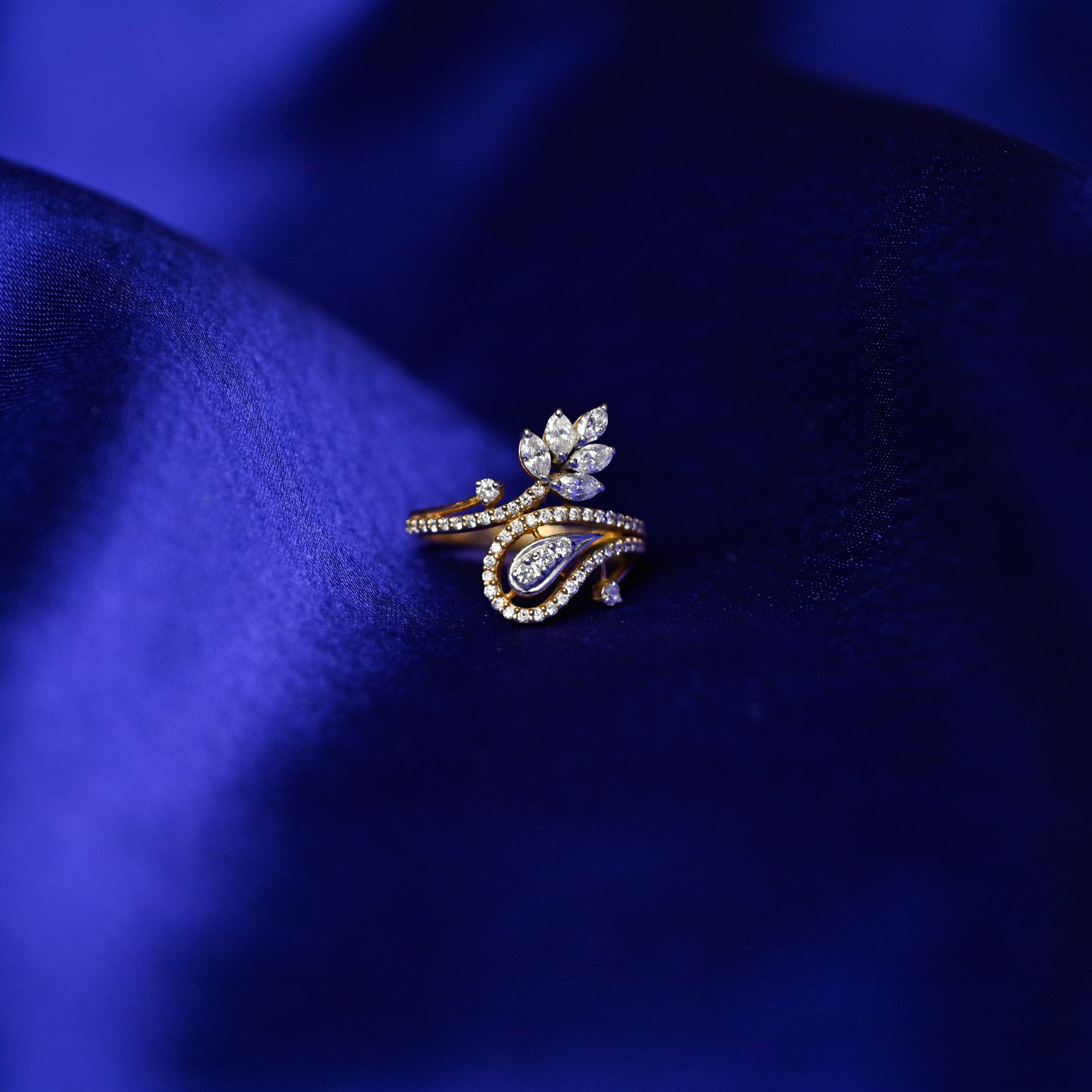 The Blooming Hope - Ring: Size 9
