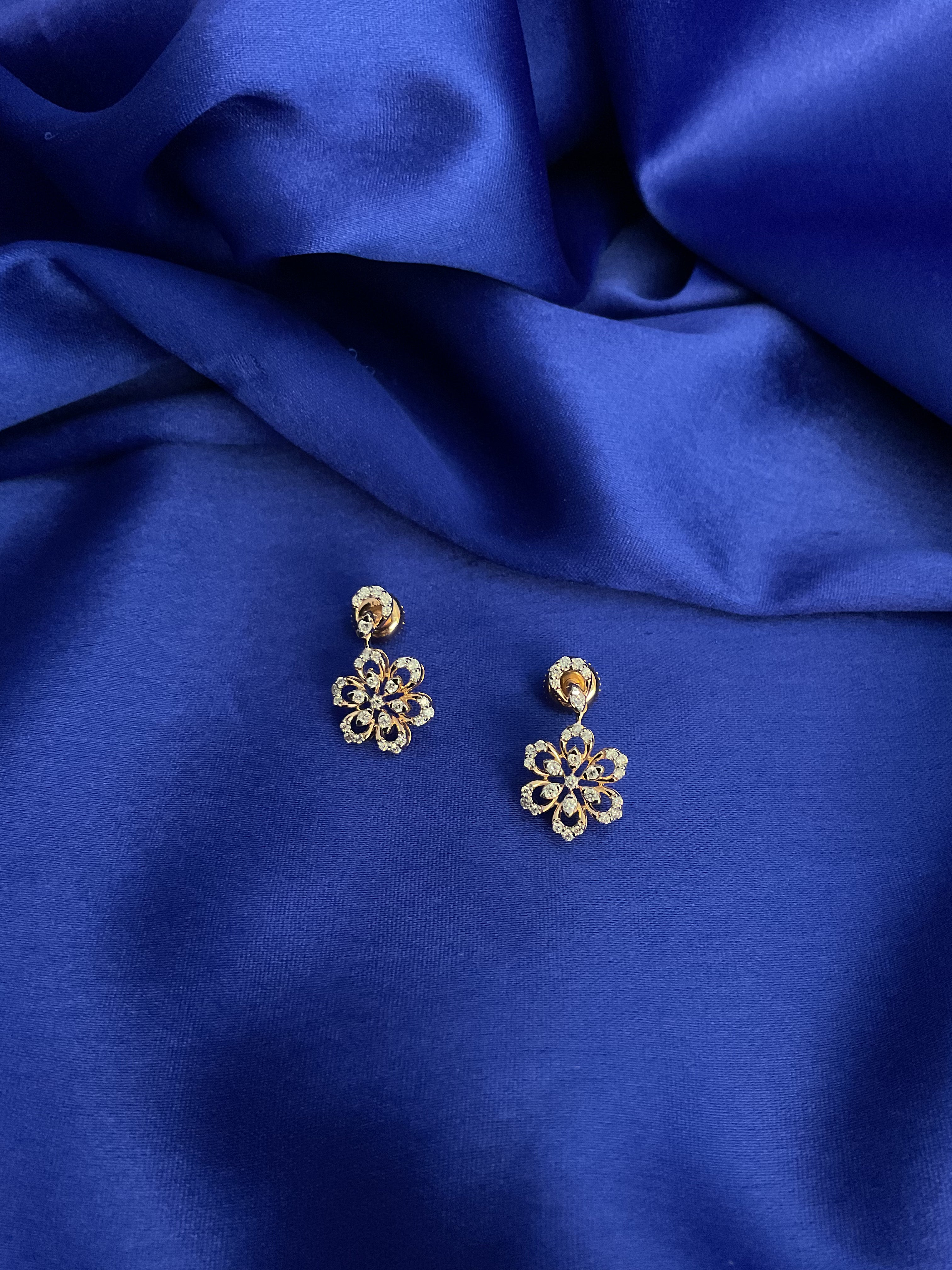 Trifloré Earrings