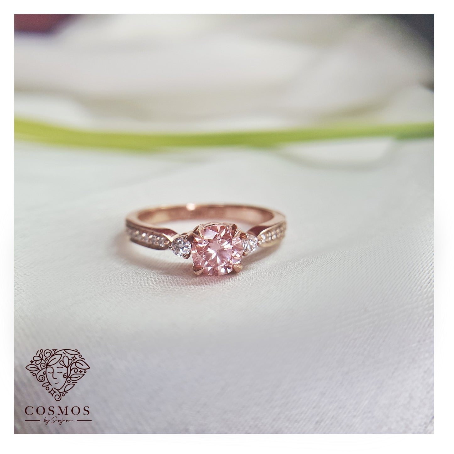 Pink petita - The light pink diamond ring